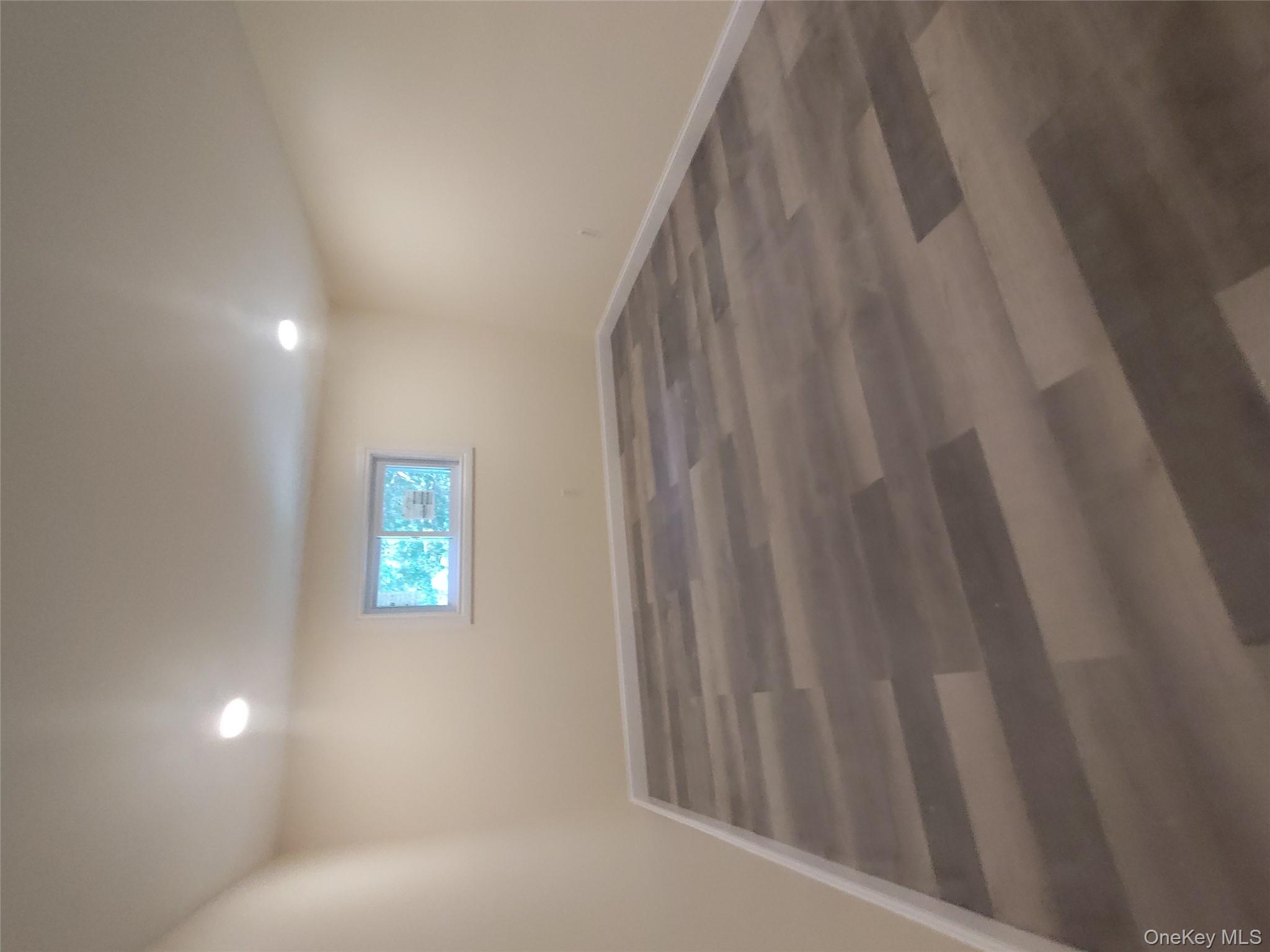 #2 photo, 121 Woodland Drive, サフォーク郡 Mastic Beach , NY 11951