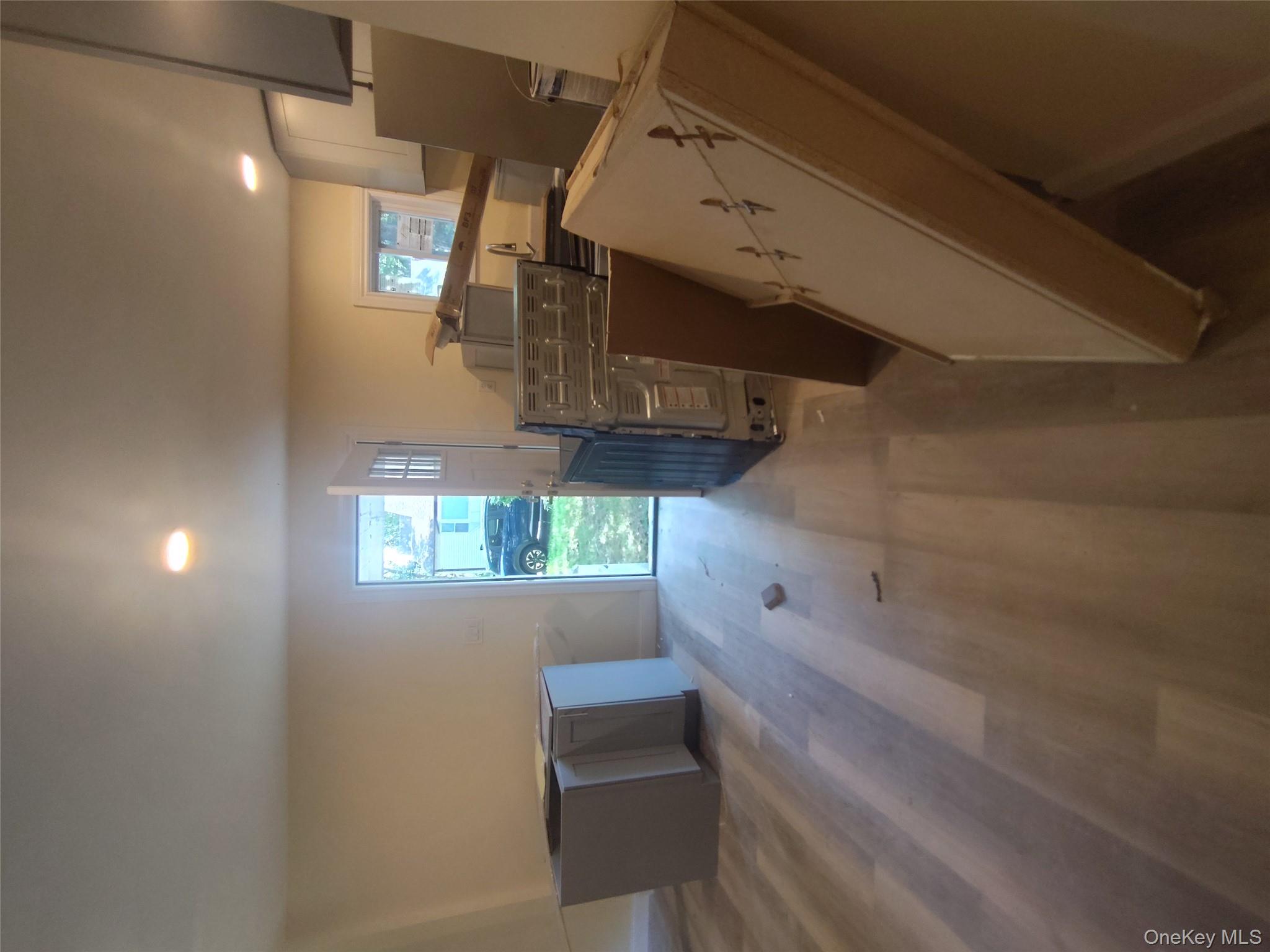 #4 photo, 121 Woodland Drive, サフォーク郡 Mastic Beach , NY 11951