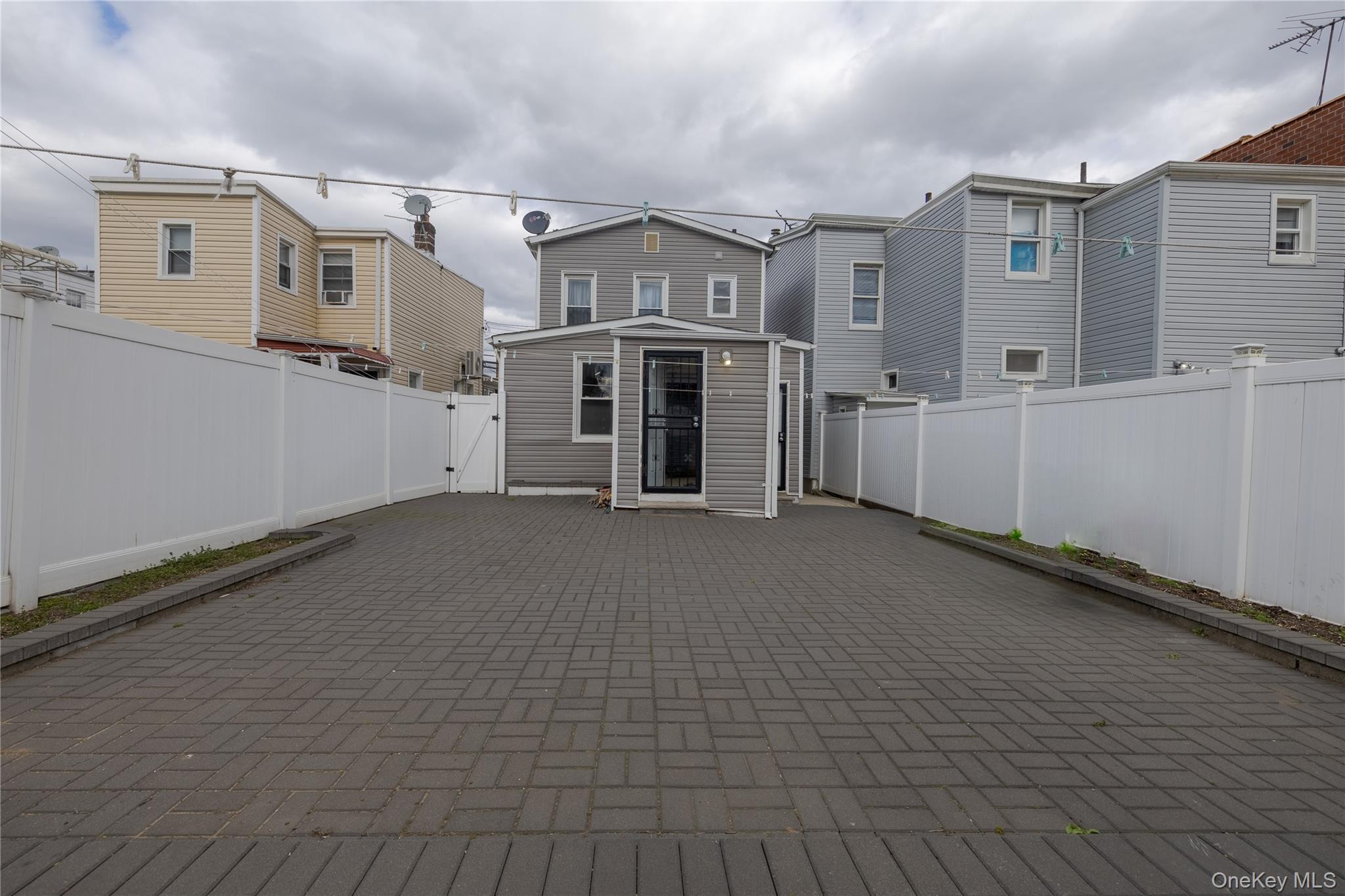 #12 photo, 97-14 88th Street, クイーンズ区 Ozone Park , NY 11416