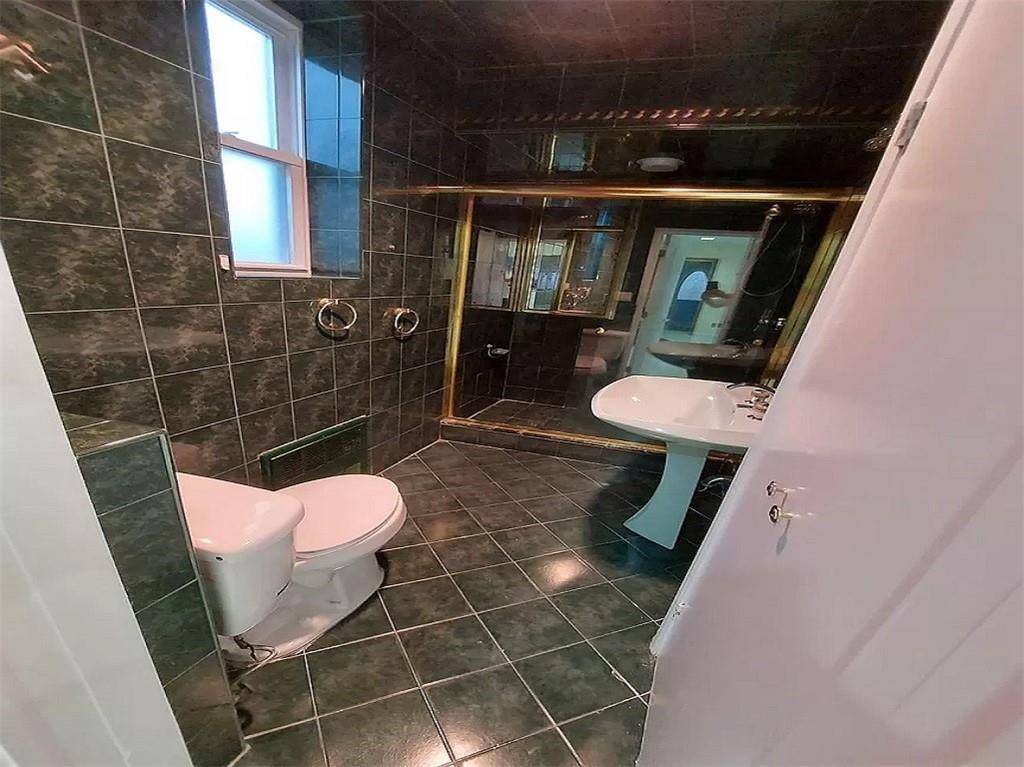 #15 photo, 472 Lake St, Gravesend , NY 11223