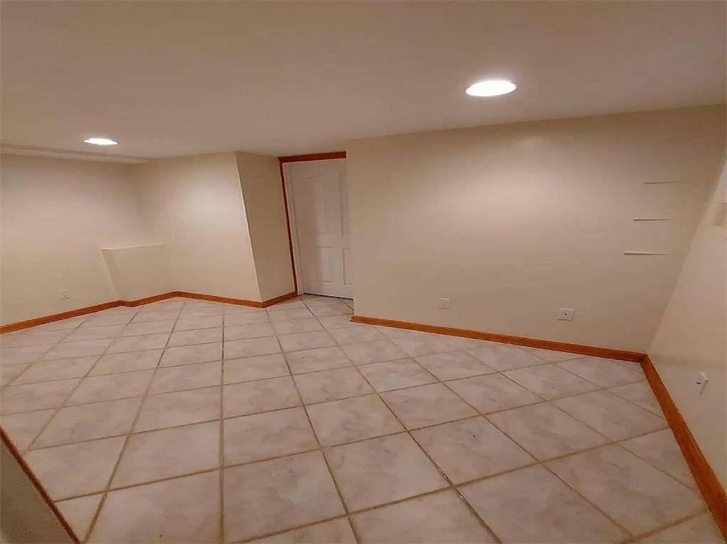 #25 photo, 472 Lake St, Gravesend , NY 11223