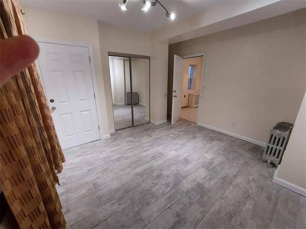 #26 photo, 472 Lake St, Gravesend , NY 11223