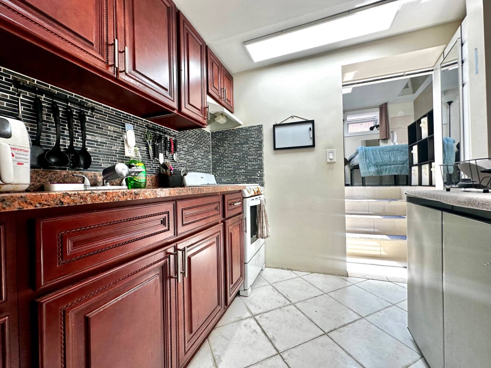 #4 photo, 472 Lake St, Gravesend , NY 11223