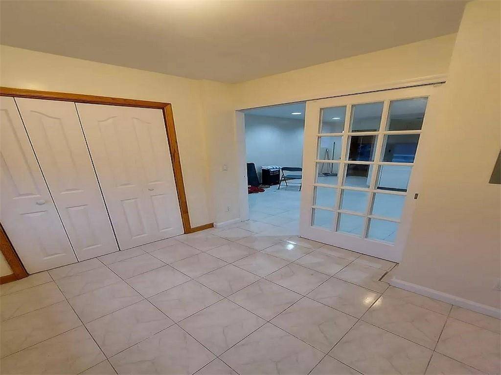 #8 photo, 472 Lake St, Gravesend , NY 11223