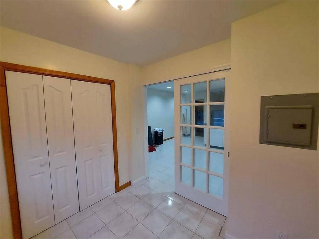 #9 photo, 472 Lake St, Gravesend , NY 11223