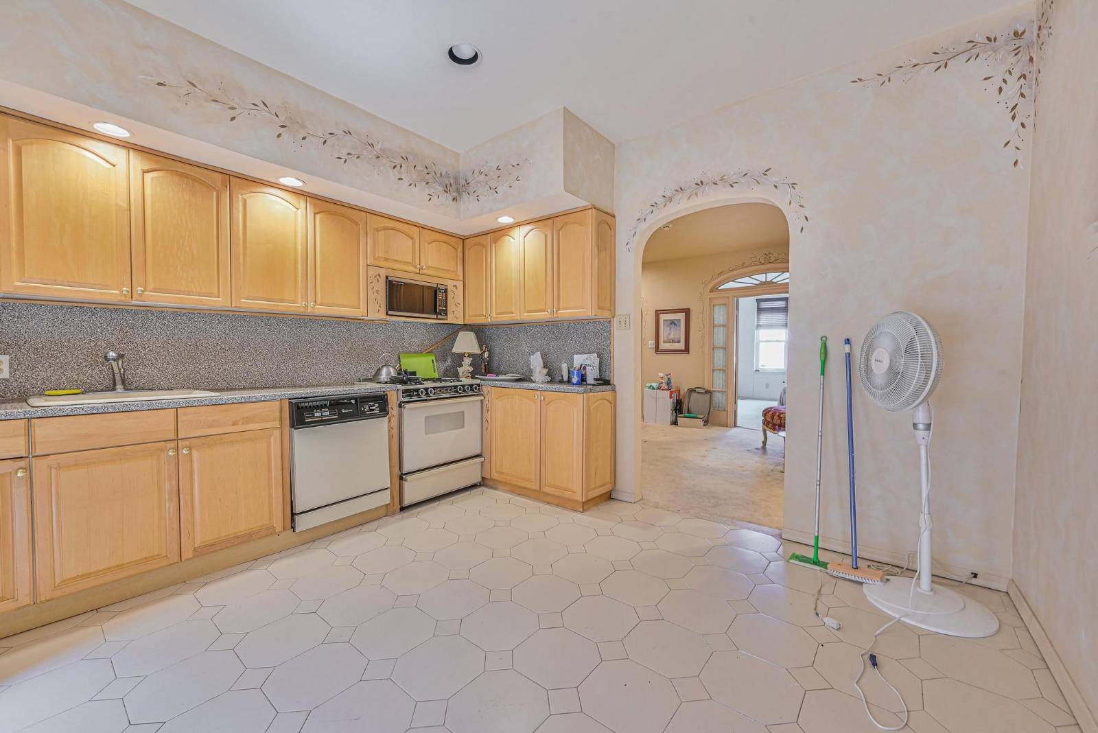 #4 photo, 1016 Avenue X, ブルックリン区 Sheepshead Bay , NY 11235