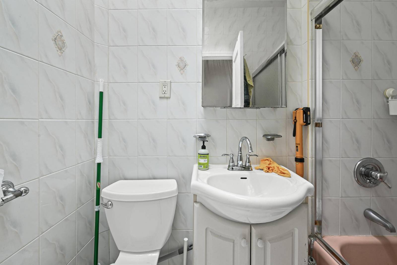 #17 photo, 2154 60th St, ブルックリン区 Borough Park , NY 11204