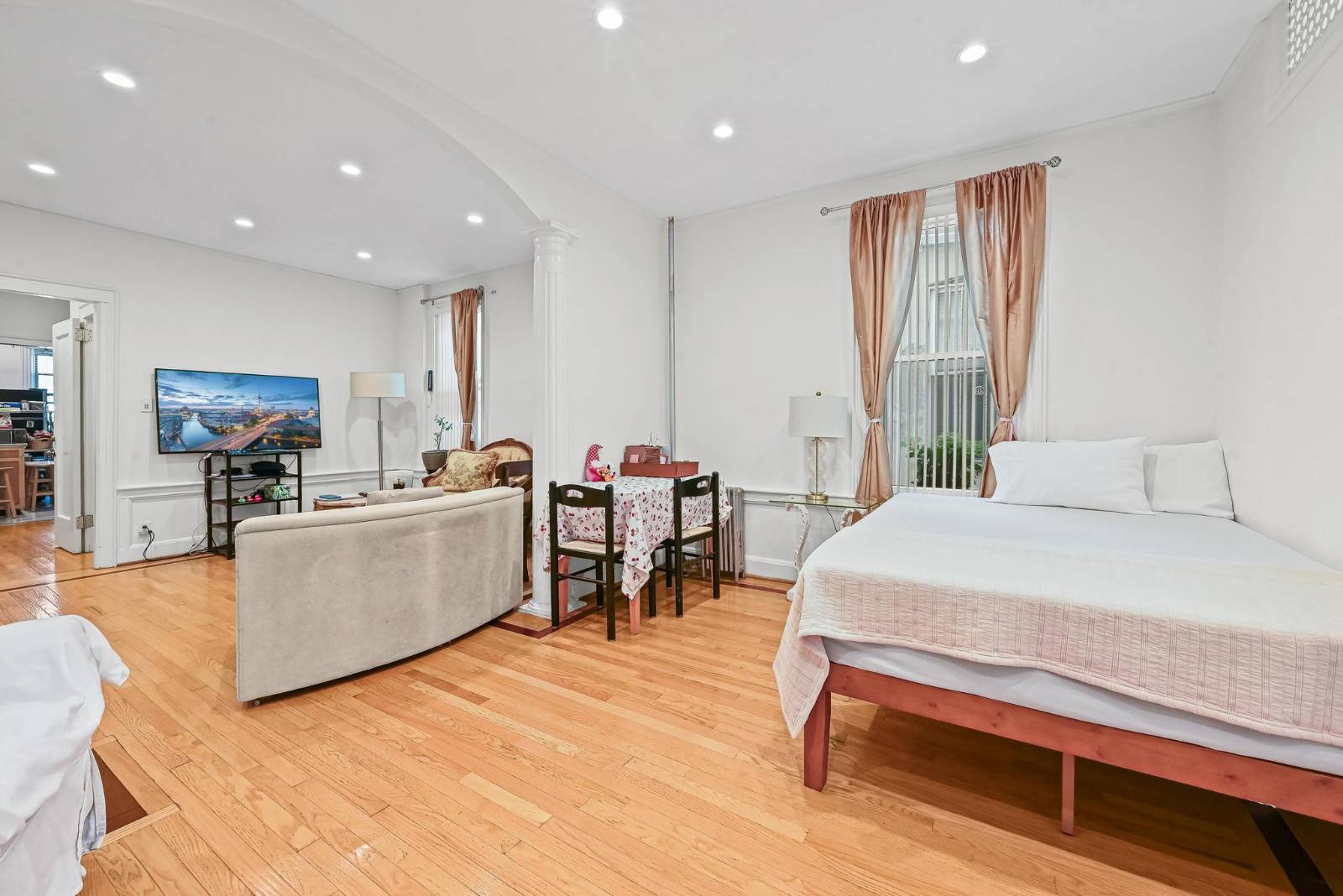 #20 photo, 2154 60th St, ブルックリン区 Borough Park , NY 11204