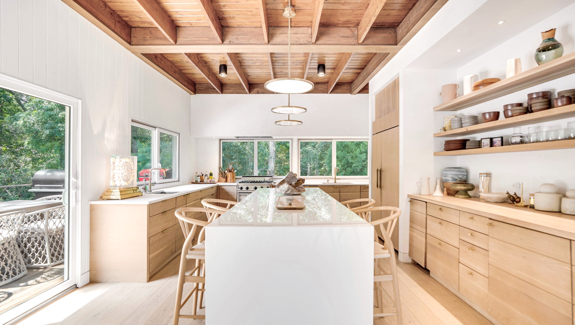 #13 photo, 216 Bull Path, サフォーク郡 East Hampton , NY 11937