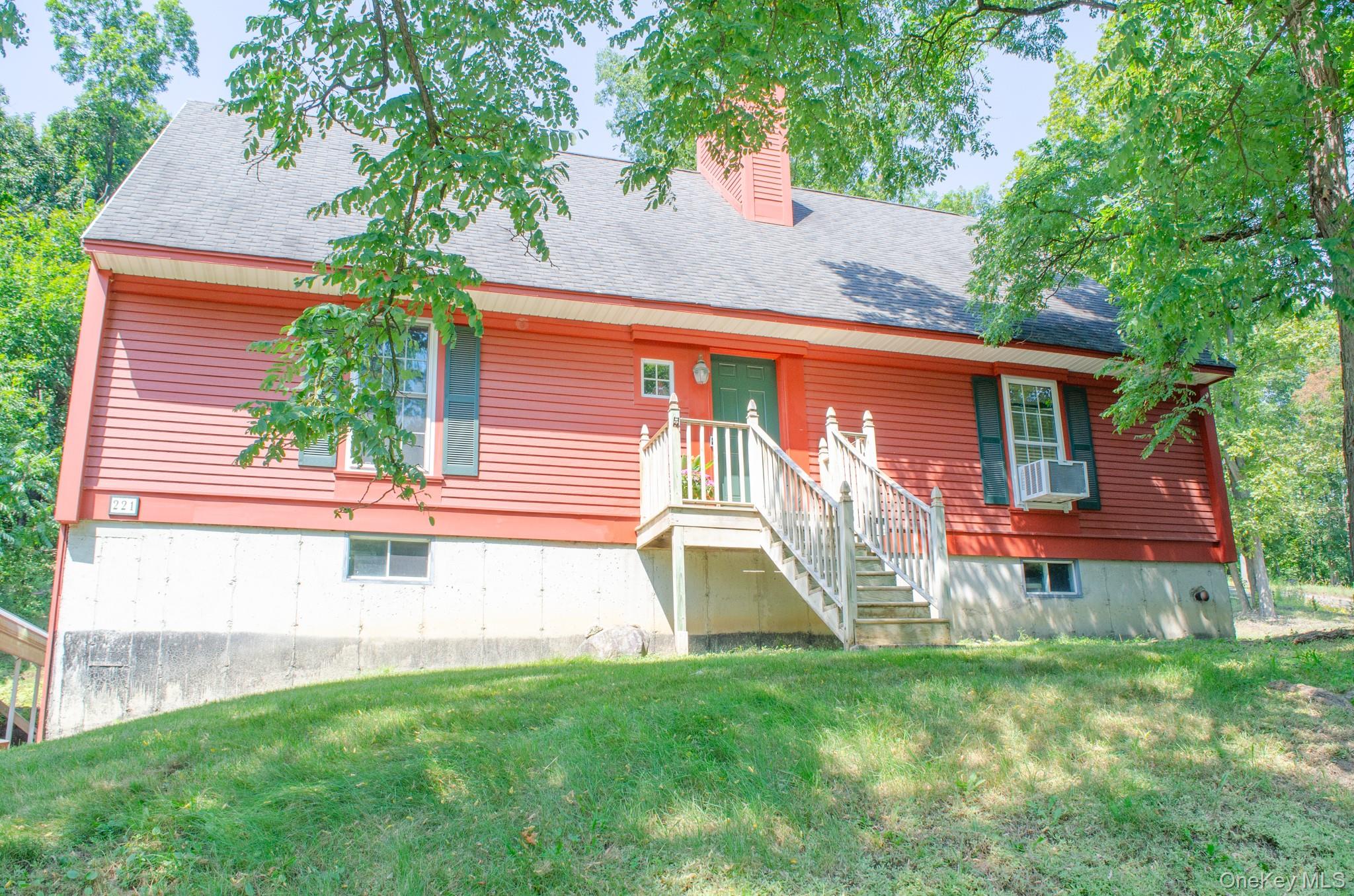 #1 photo, 221 Third Avenue, Kingston , NY 12401