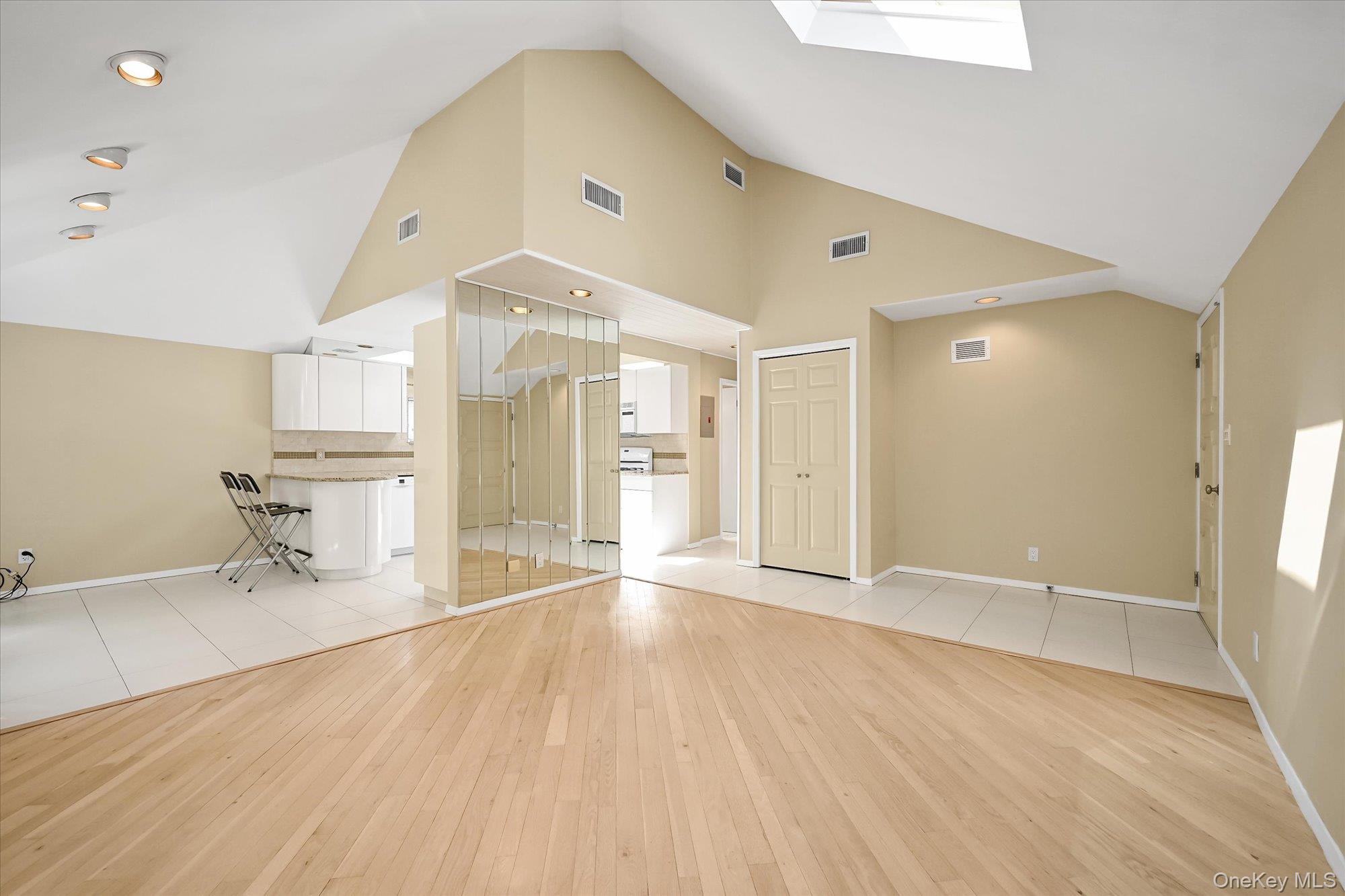 #2 photo, 57-10 253rd Street, Little Neck , NY 11362