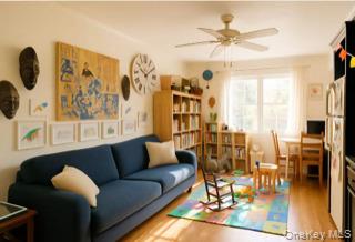 #4 photo, 126-08 9th Ave, クイーンズ区 College Point , NY 11356