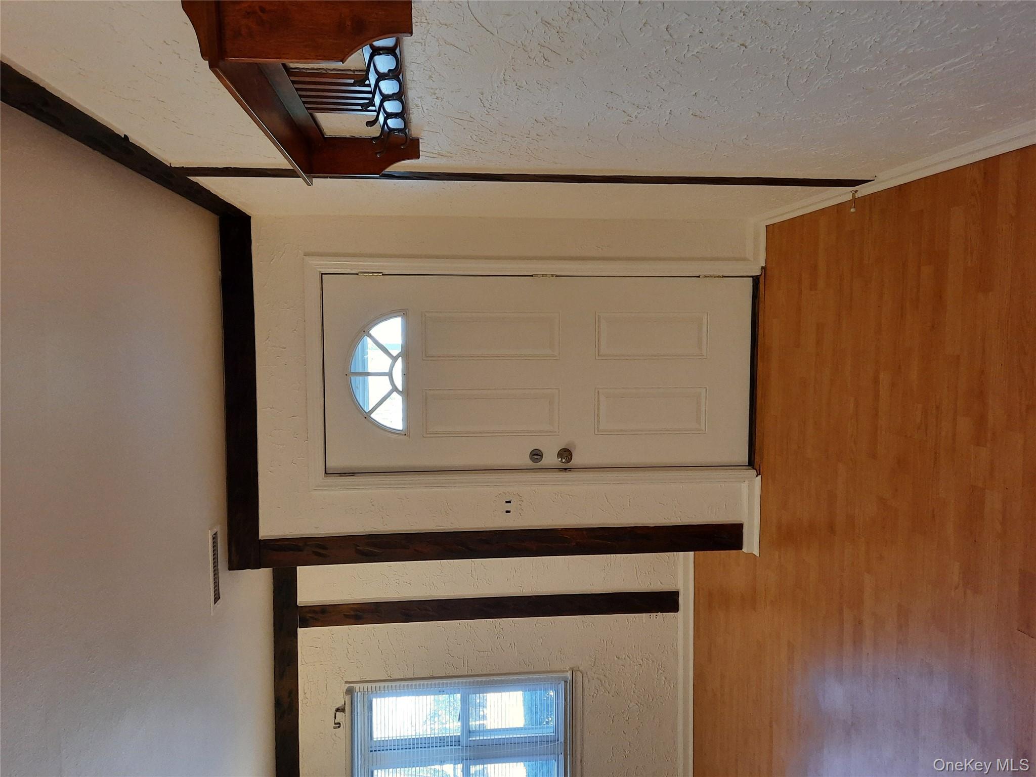 #1 photo, 22 deepdale Drive, サフォーク郡 Huntington Station , NY 11746