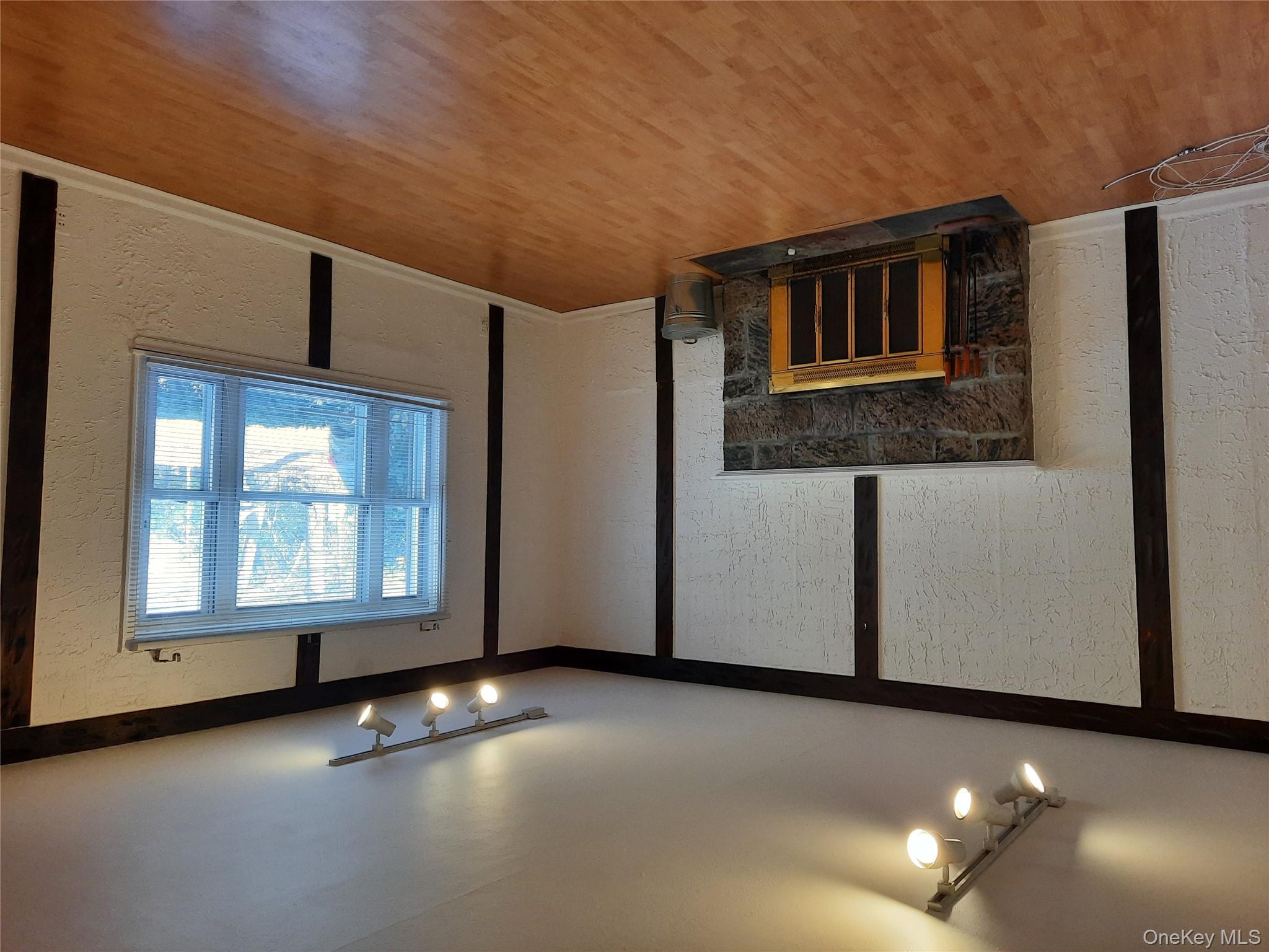 #2 photo, 22 deepdale Drive, サフォーク郡 Huntington Station , NY 11746