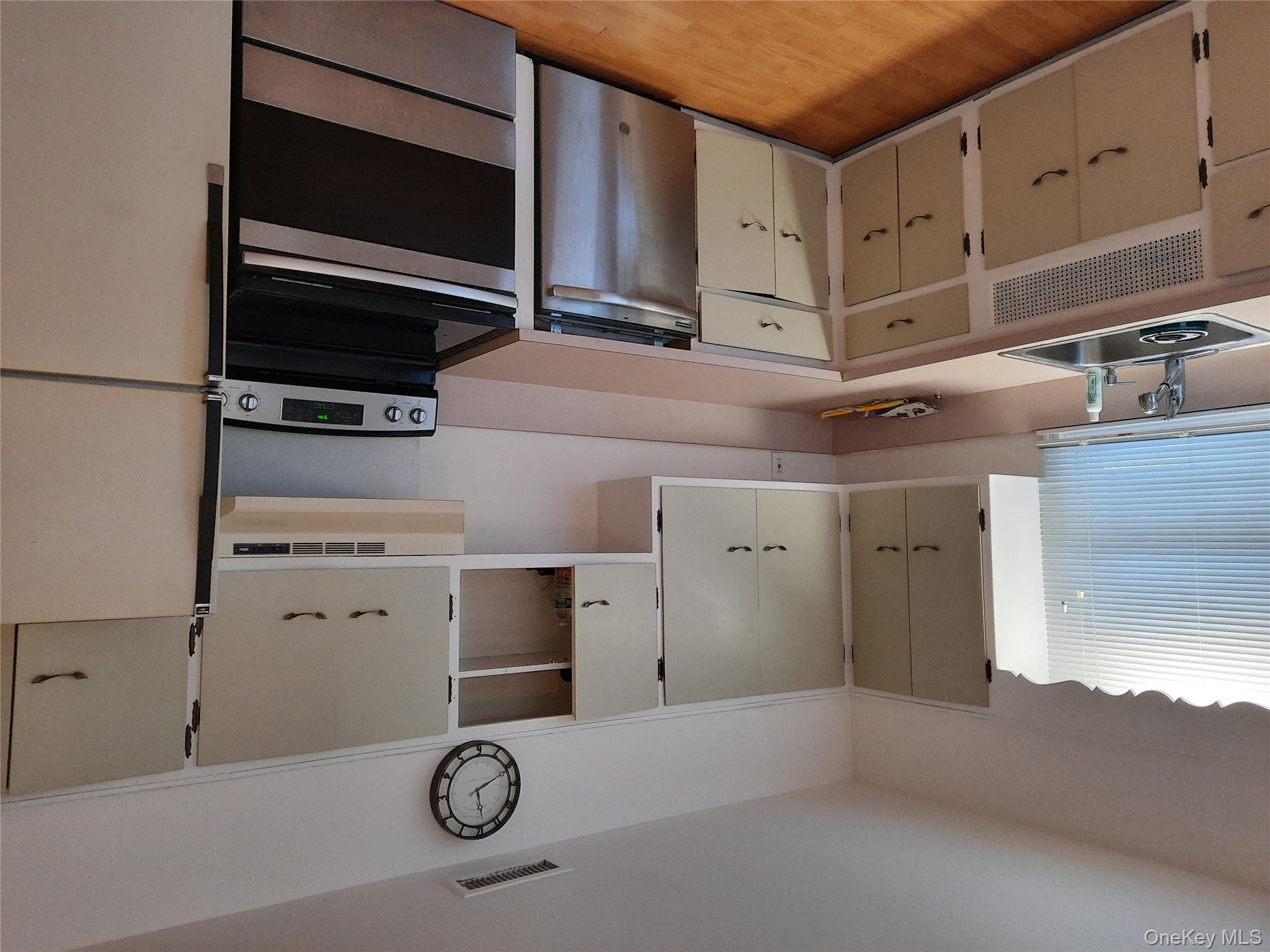 #5 photo, 22 deepdale Drive, サフォーク郡 Huntington Station , NY 11746