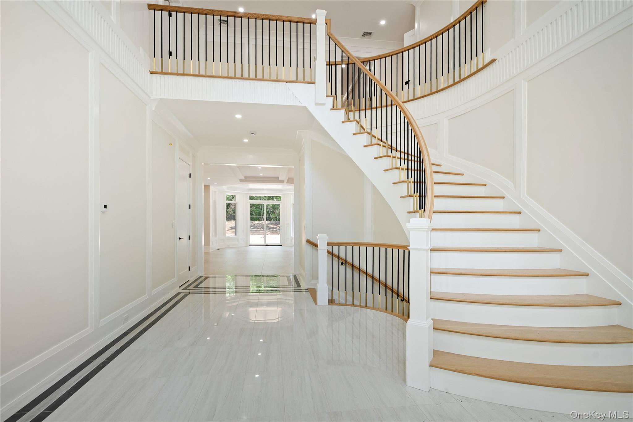 #3 photo, 12 Quaker Ridge Drive, ナッソー郡 Brookville , NY 11545