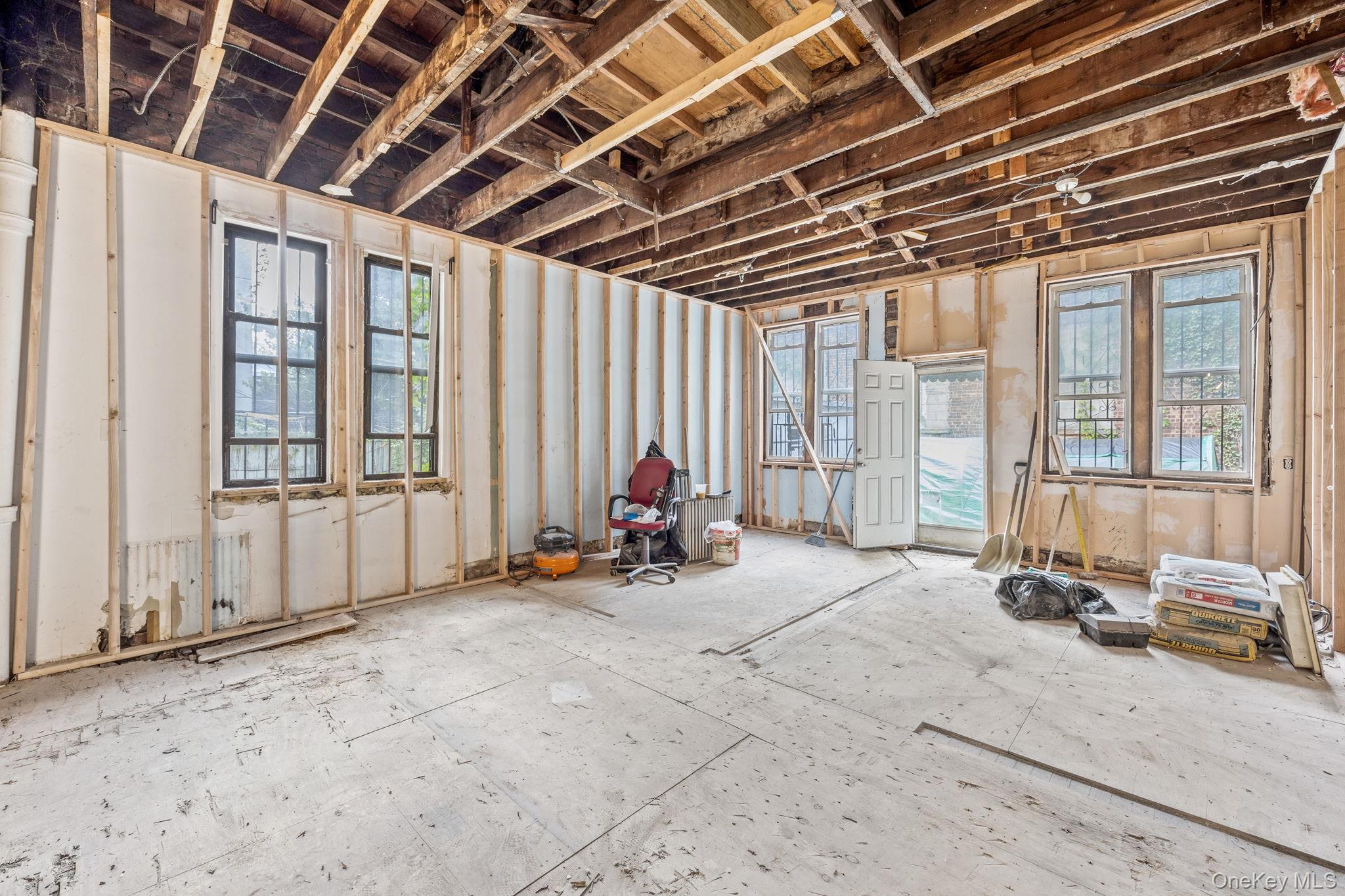 #11 photo, 229 Central Avenue, ブルックリン区 Brooklyn , NY 11221