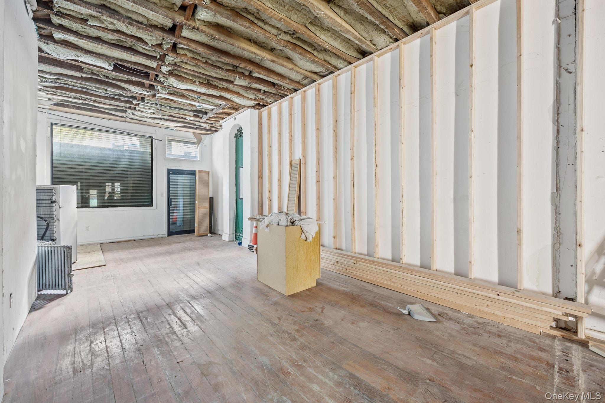 #8 photo, 229 Central Avenue, ブルックリン区 Brooklyn , NY 11221