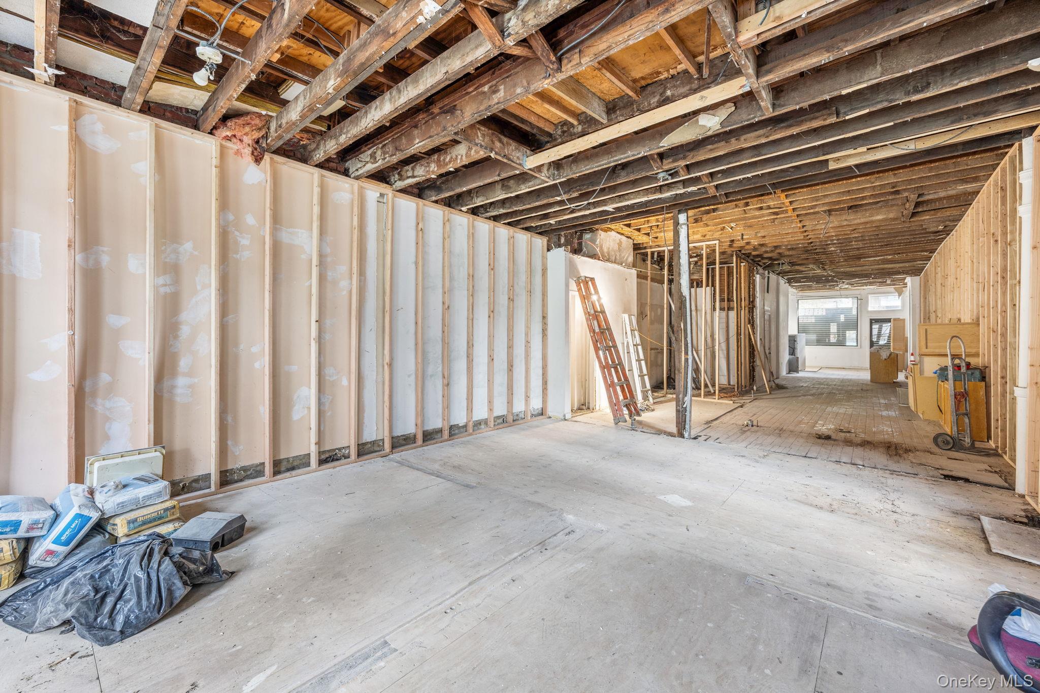 #9 photo, 229 Central Avenue, ブルックリン区 Brooklyn , NY 11221