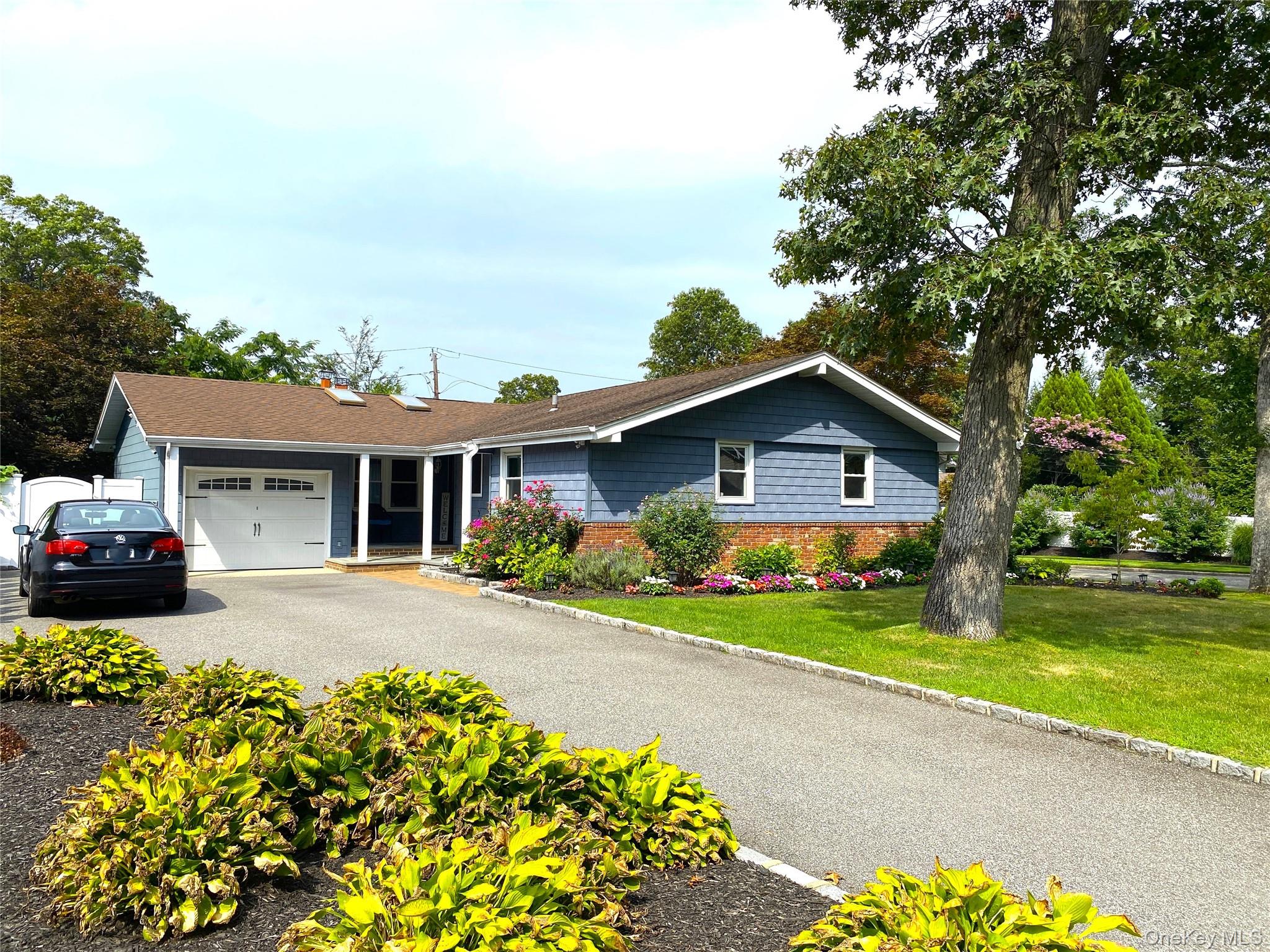 #1 photo, 94 Eagle Lane, सफ़ोक काउंटी Hauppauge , NY 11788