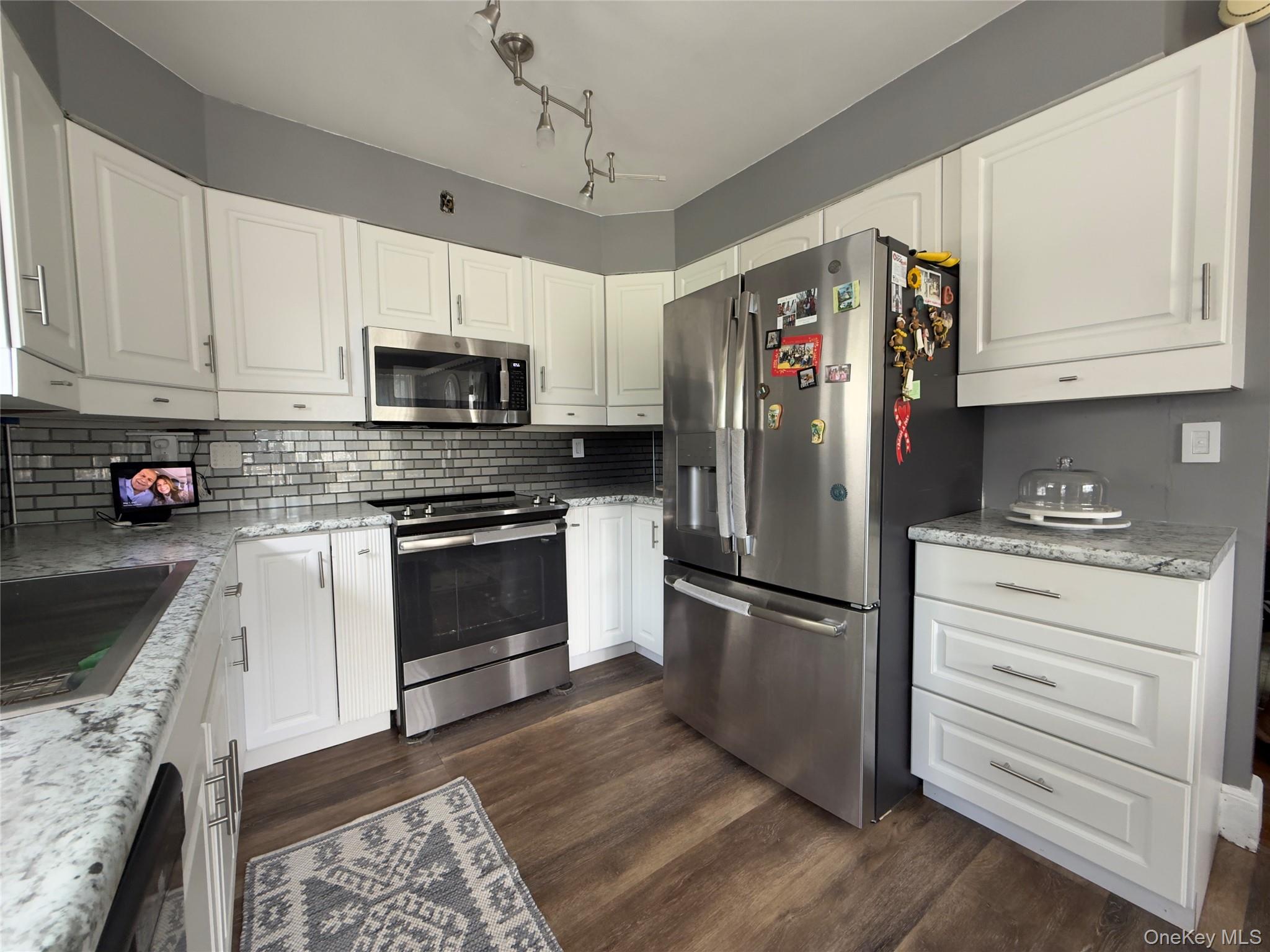 #8 photo, 5255 Main Street, South Fallsburg , NY 12733