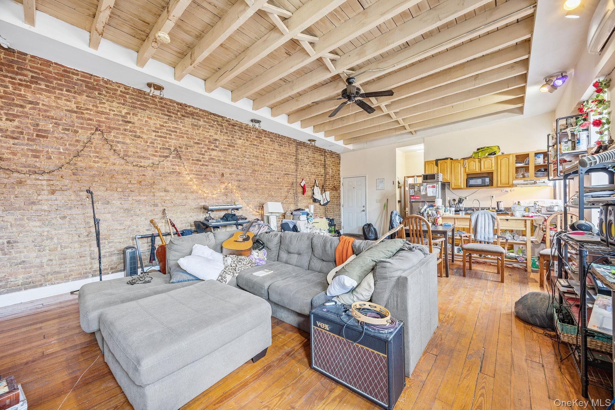 #8 photo, 623 Wilson Avenue, ブルックリン区 Brooklyn , NY 11207