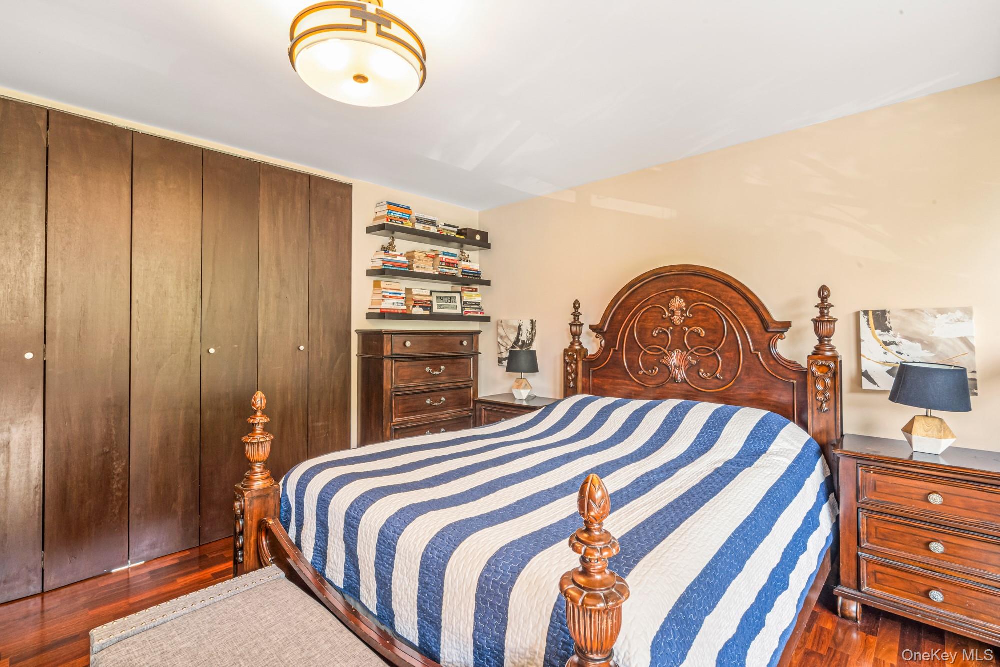 #14 photo, 16801 12th Avenue, クイーンズ区 Whitestone , NY 11357