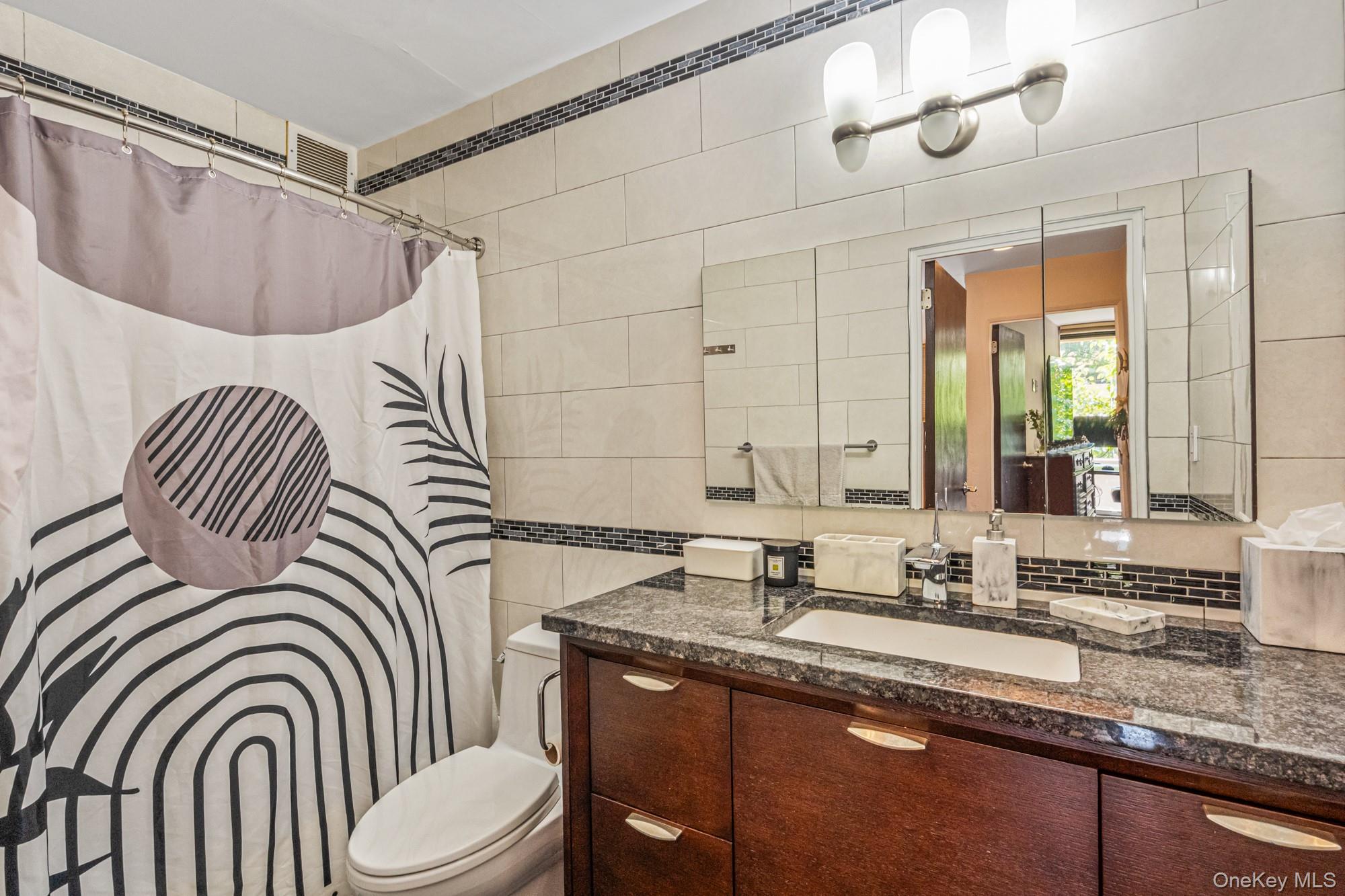 #19 photo, 16801 12th Avenue, クイーンズ区 Whitestone , NY 11357