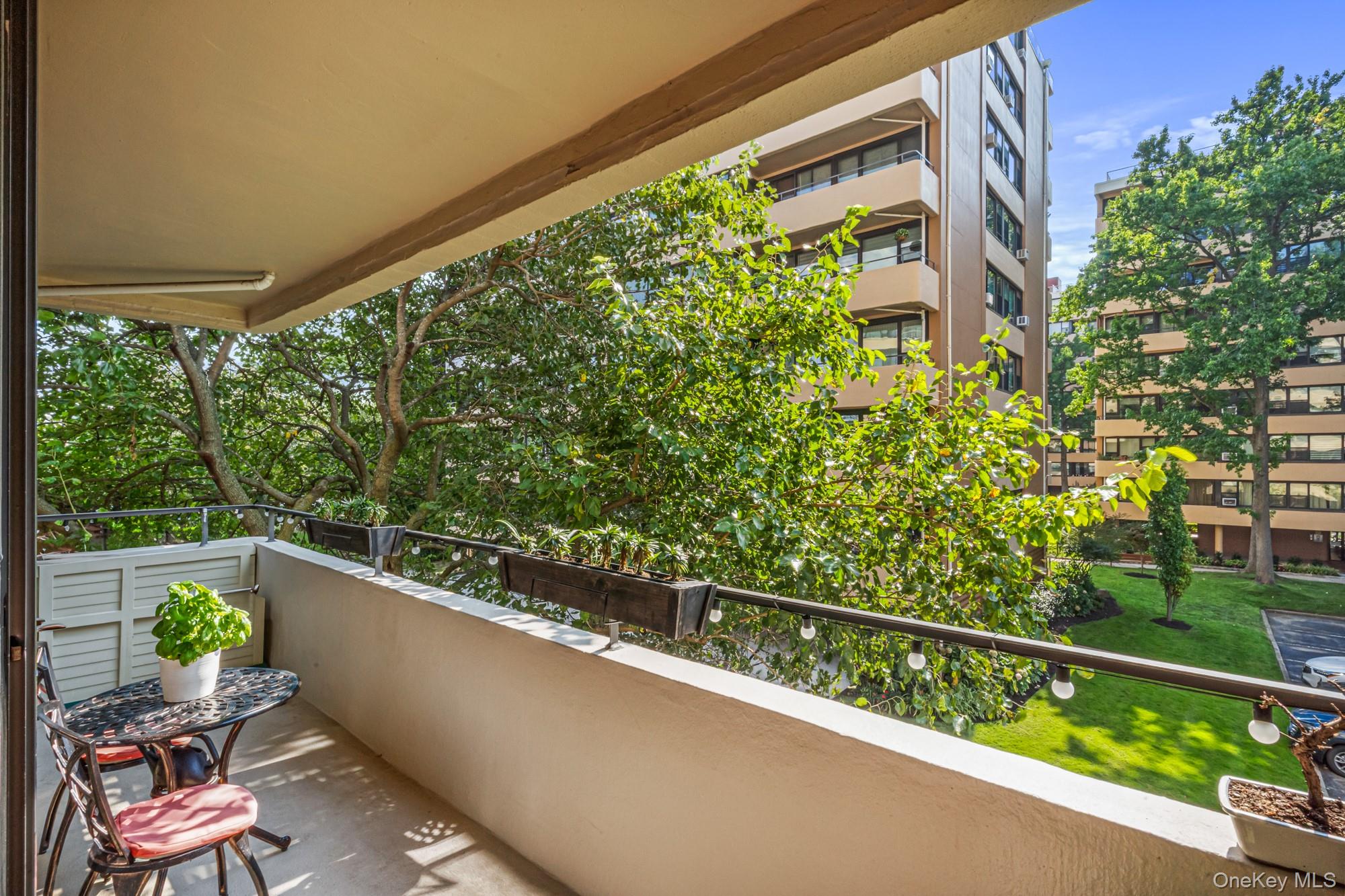 #20 photo, 16801 12th Avenue, クイーンズ区 Whitestone , NY 11357