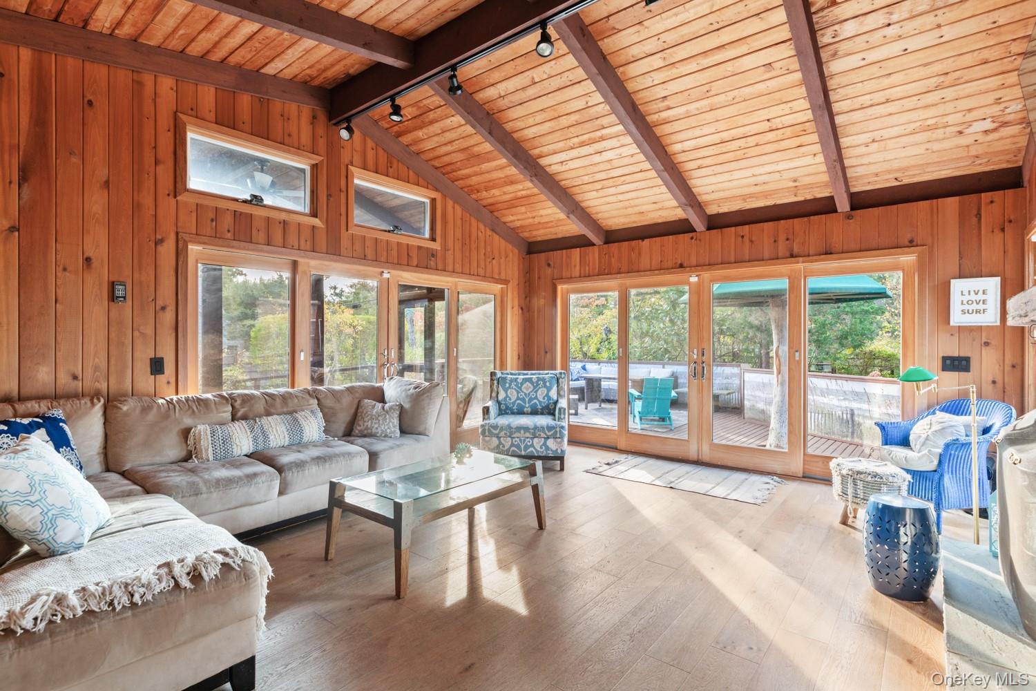 #12 photo, 19 Crescent Avenue, サフォーク郡 Seaview , NY 11770