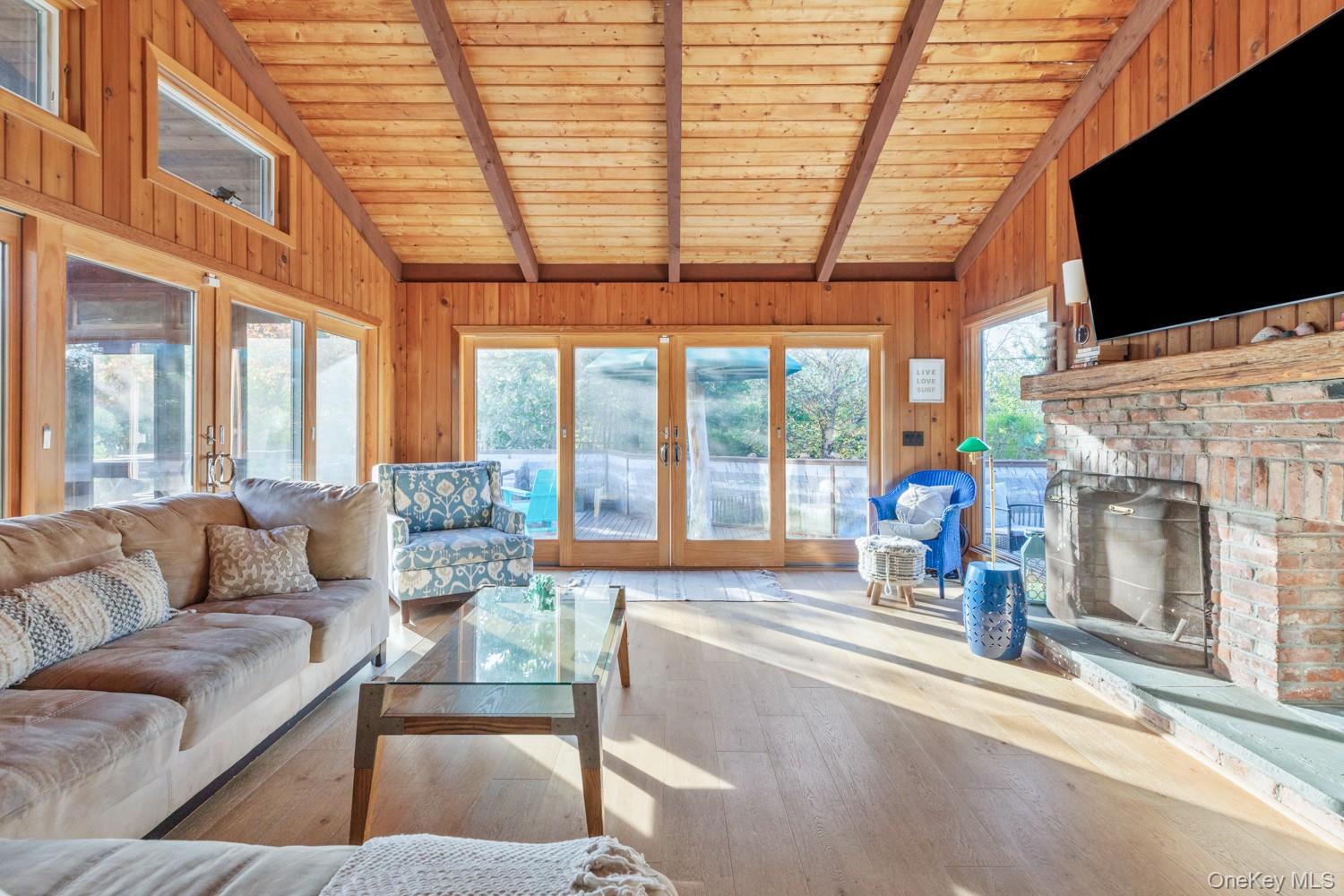 #14 photo, 19 Crescent Avenue, サフォーク郡 Seaview , NY 11770