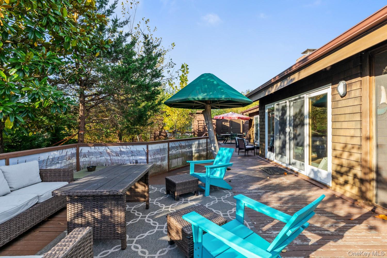 #3 photo, 19 Crescent Avenue, サフォーク郡 Seaview , NY 11770