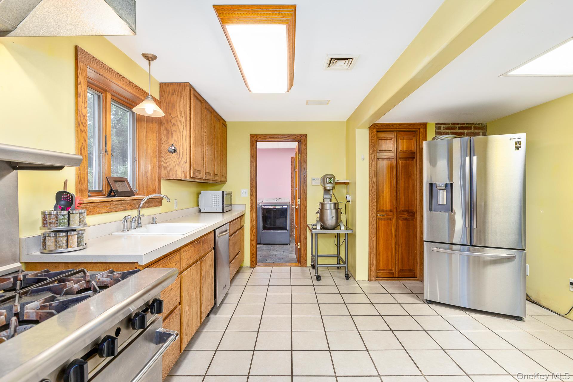 #11 photo, 127 North Street, サフォーク郡 Manorville , NY 11949