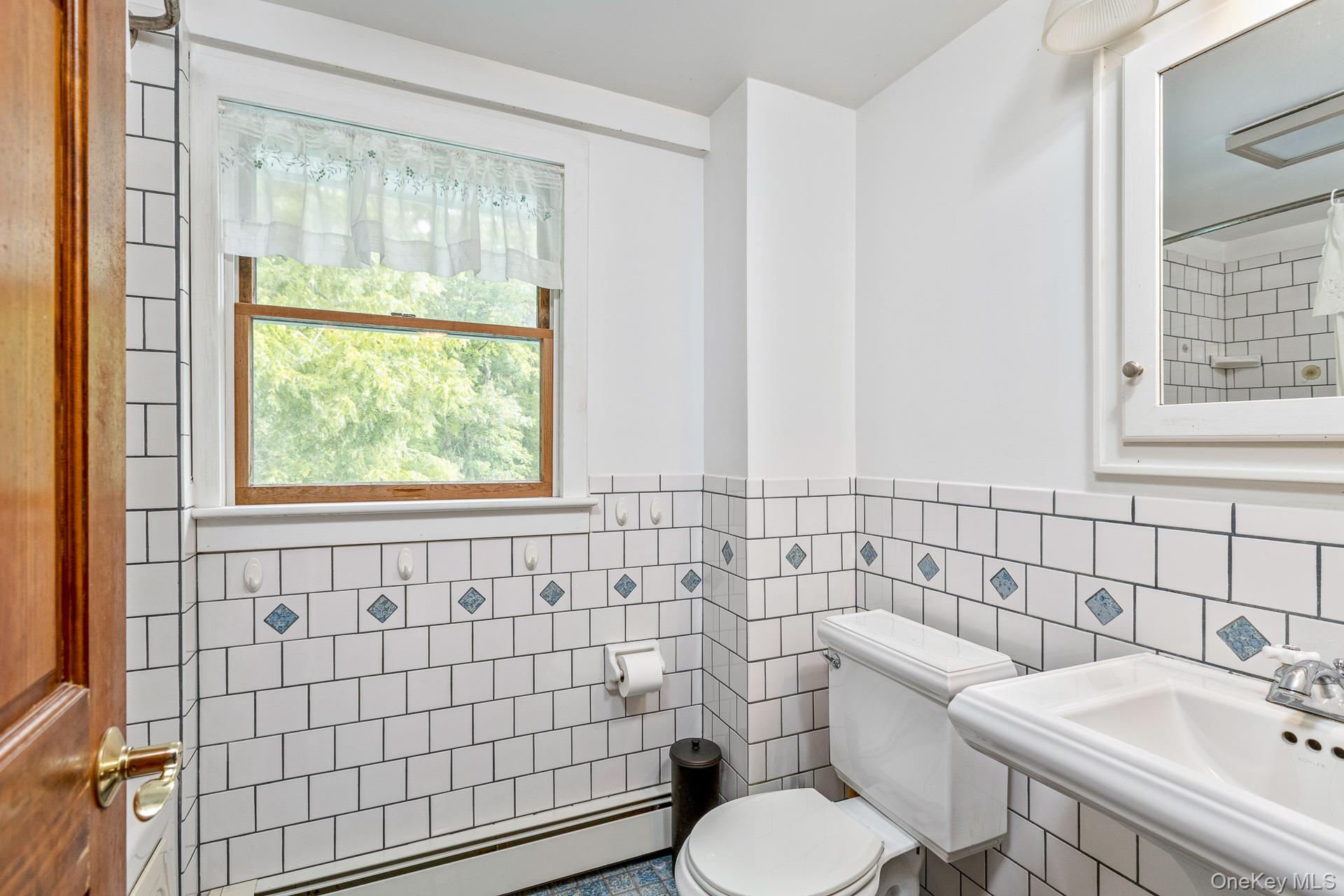 #20 photo, 127 North Street, サフォーク郡 Manorville , NY 11949