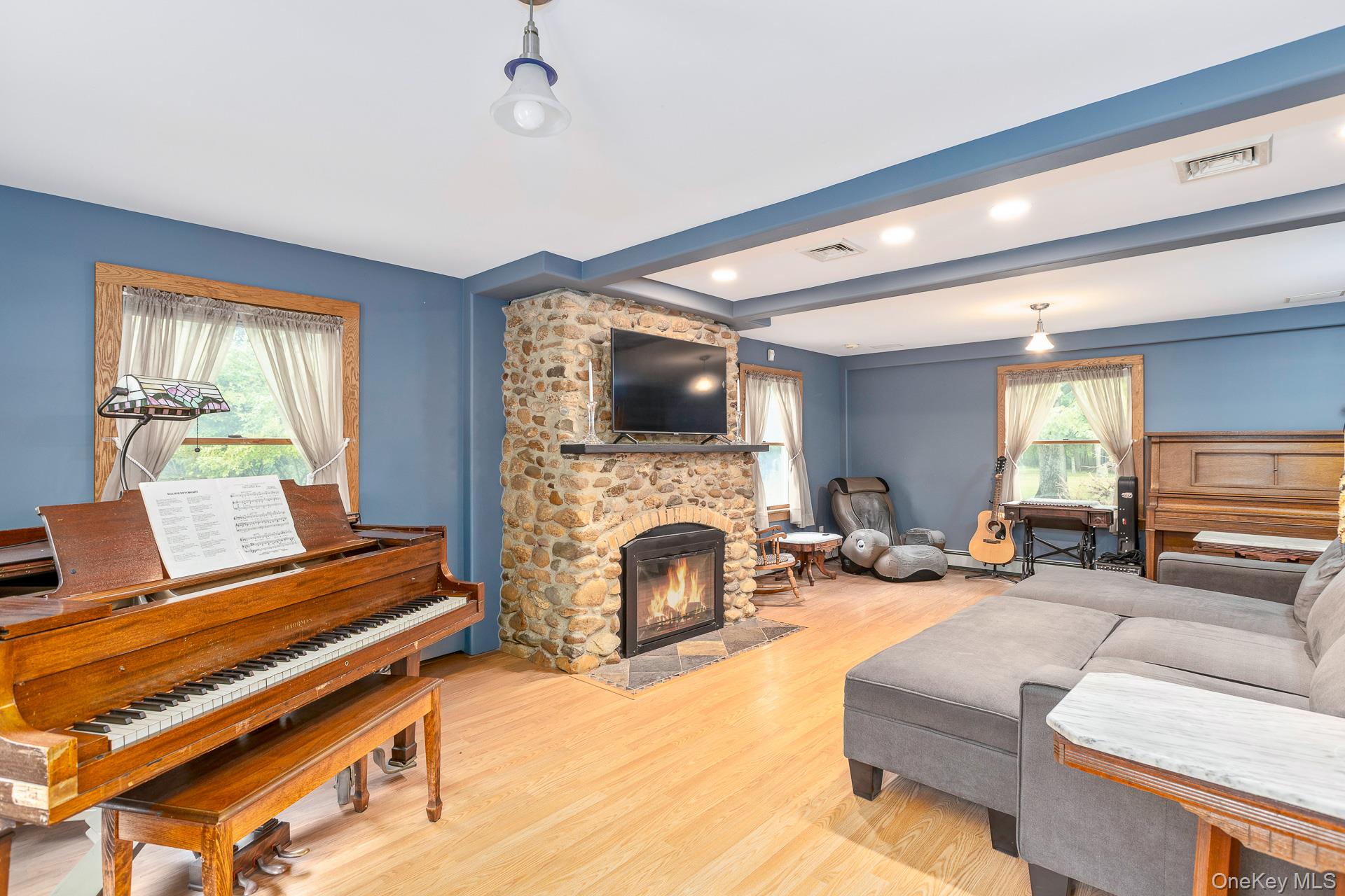 #7 photo, 127 North Street, サフォーク郡 Manorville , NY 11949