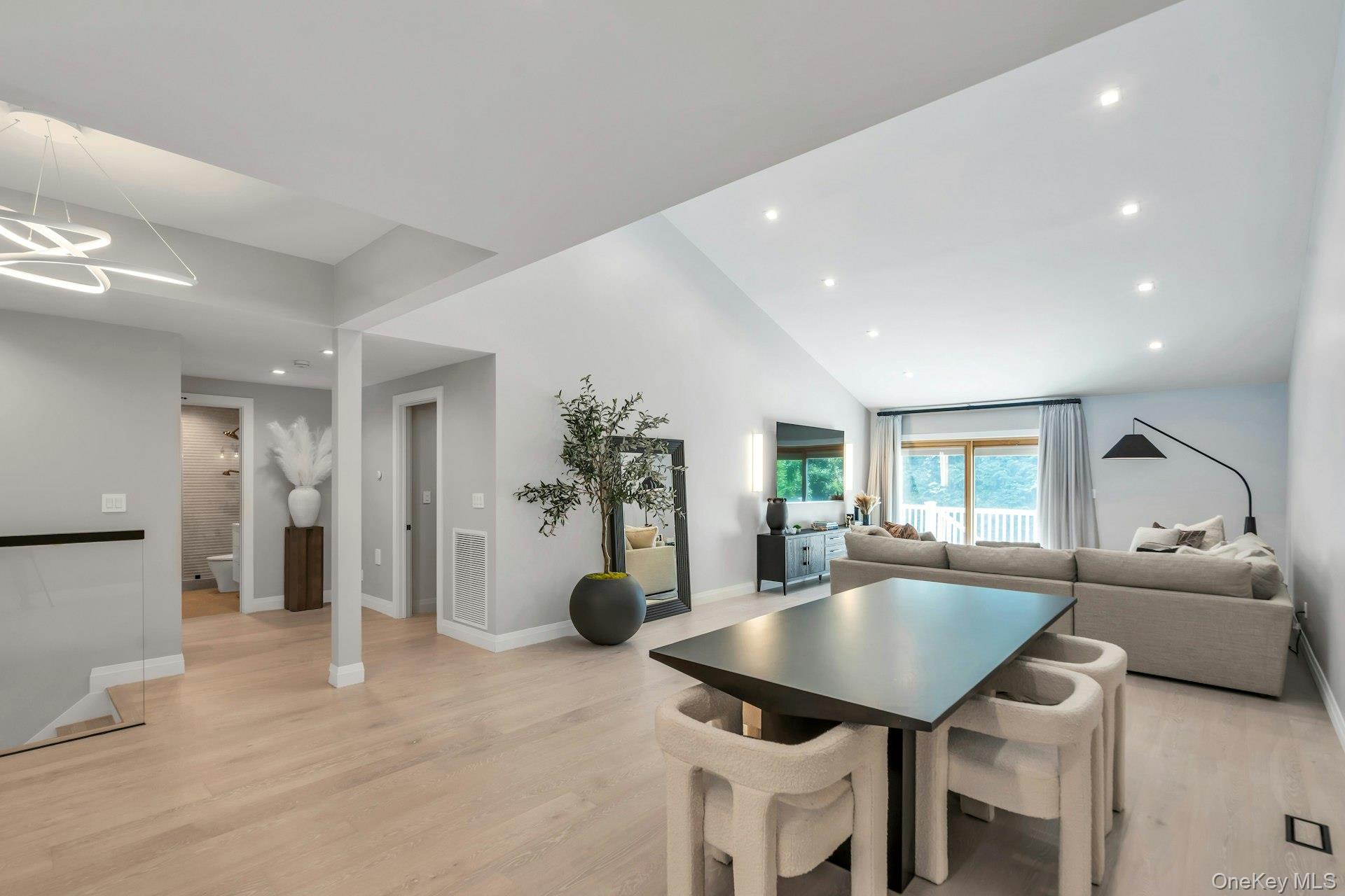 #17 photo, 211 Hornbill Drive, ナッソー郡 Manhasset , NY 11030