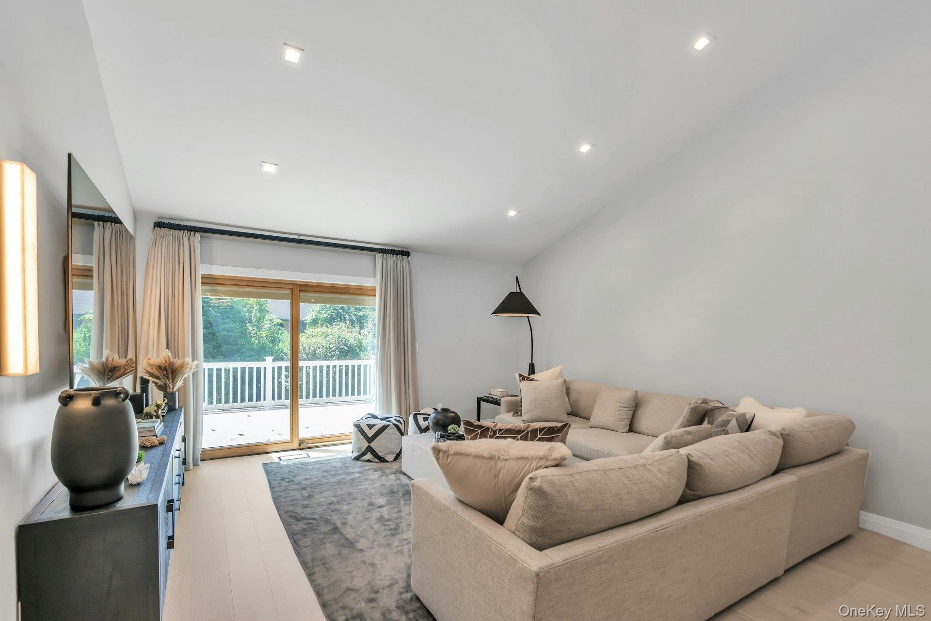 #9 photo, 211 Hornbill Drive, ナッソー郡 Manhasset , NY 11030