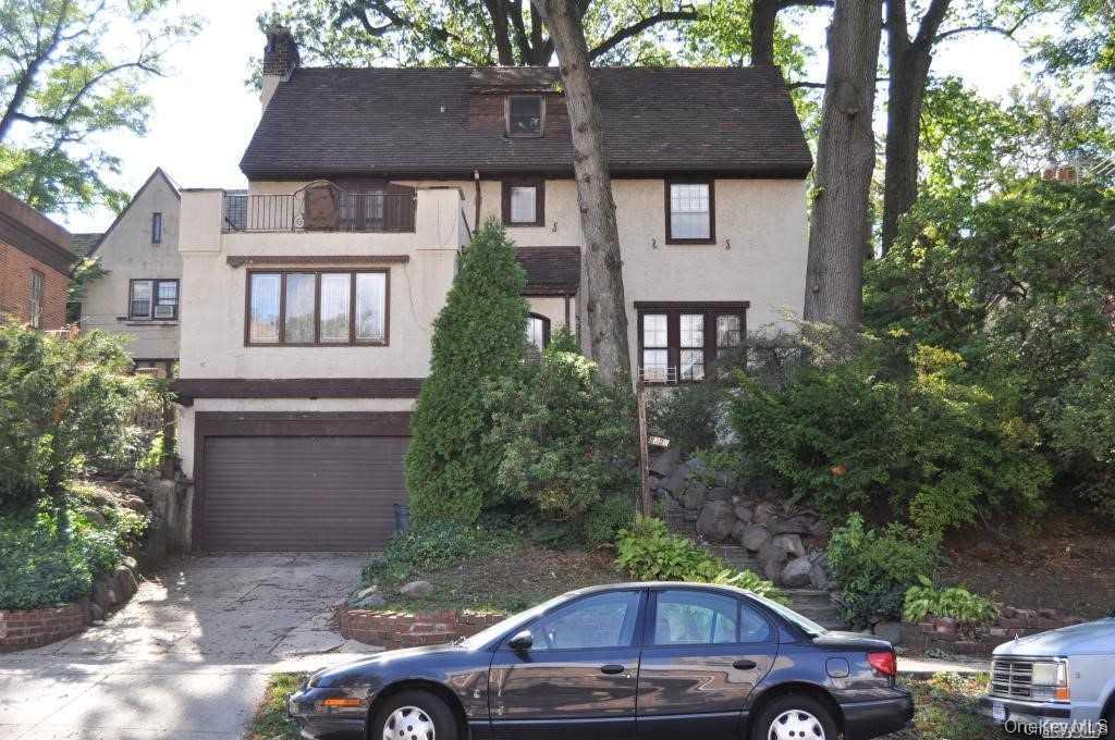 #1 photo, 8302 116th Street, Richmond Hill , NY 11418