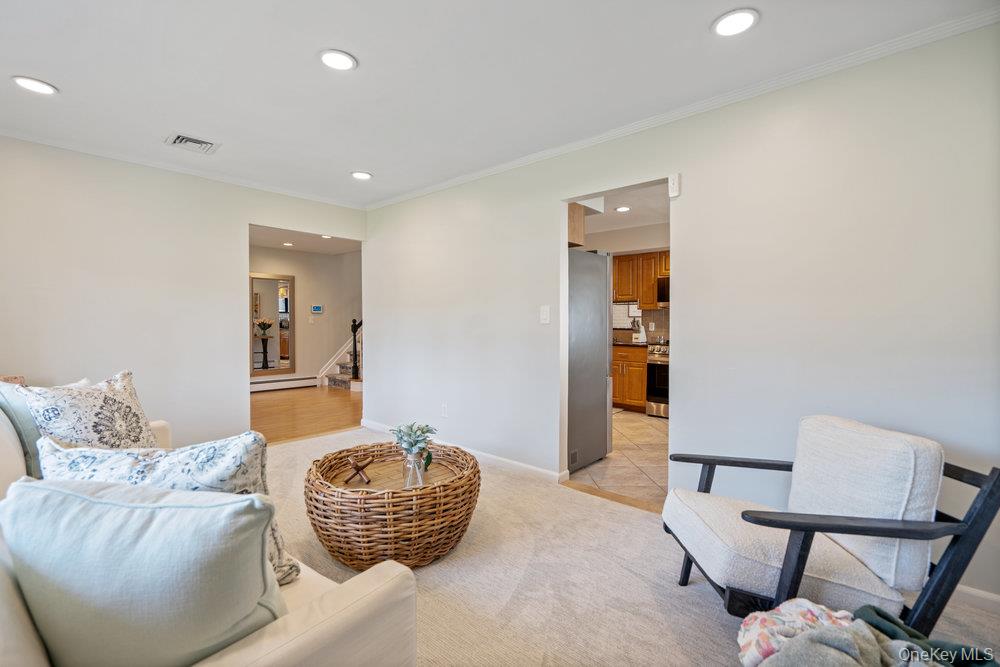 #4 photo, 18 Lloyd Lane, Nesconset , NY 11767