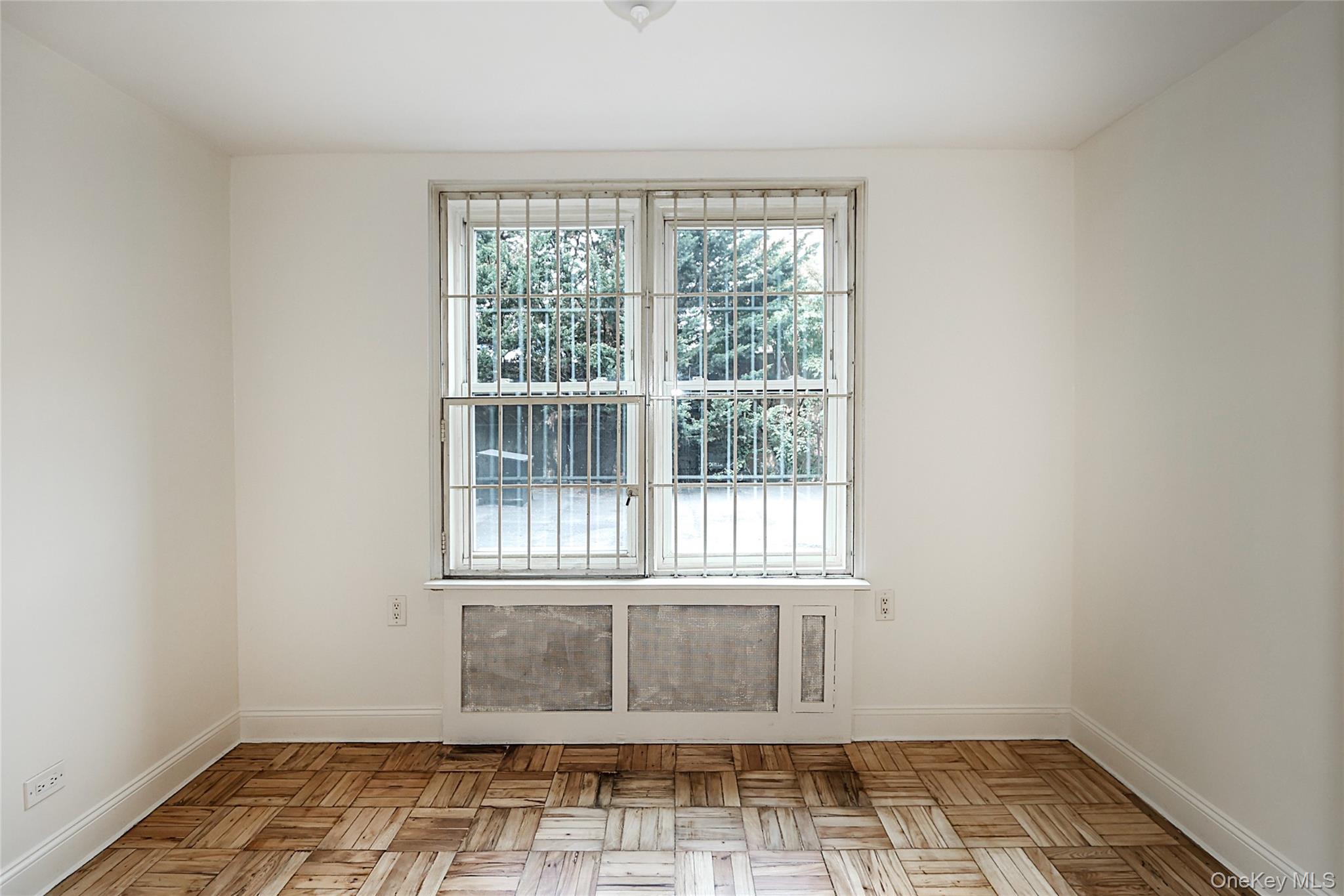 #10 photo, 7510 Yellowstone Boulevard, クイーンズ区 Rego Park , NY 11374