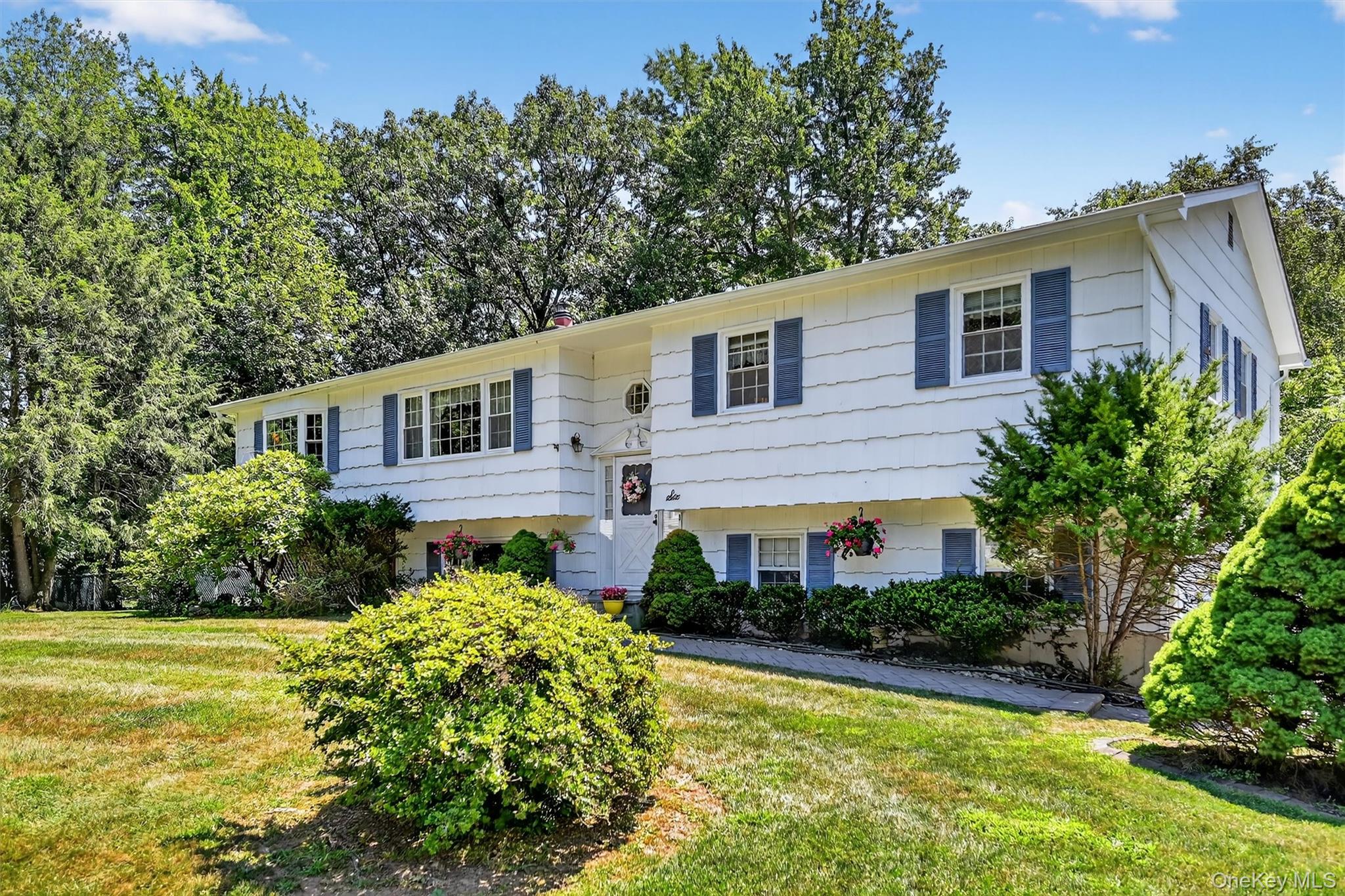 #1 photo, 6 Danlyn Court, New City , NY 10956