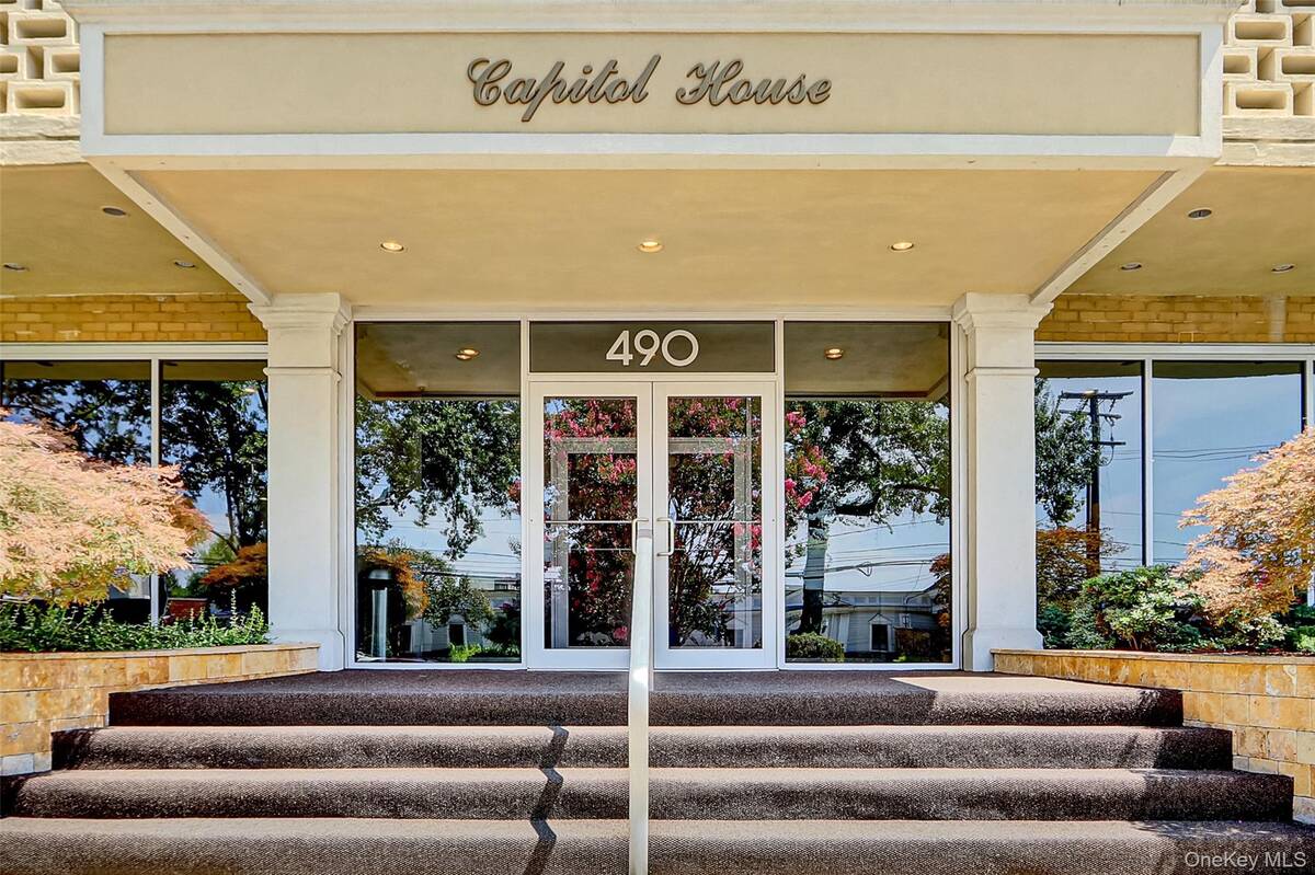 #1 photo, 490 Atlantic Avenue, #218, ナッソー郡 East Rockaway , NY 11518