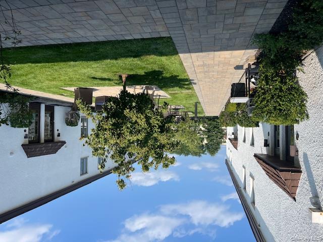 #1 photo, 44 Sintsink Drive, 长岛 华盛顿港 Port Washington , NY 11050