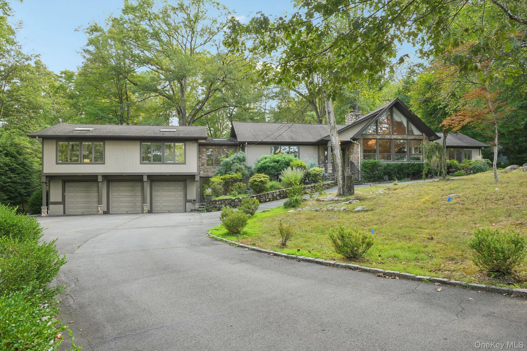 #1 photo, 11 Old Phillips Hill Road, New City , NY 10956