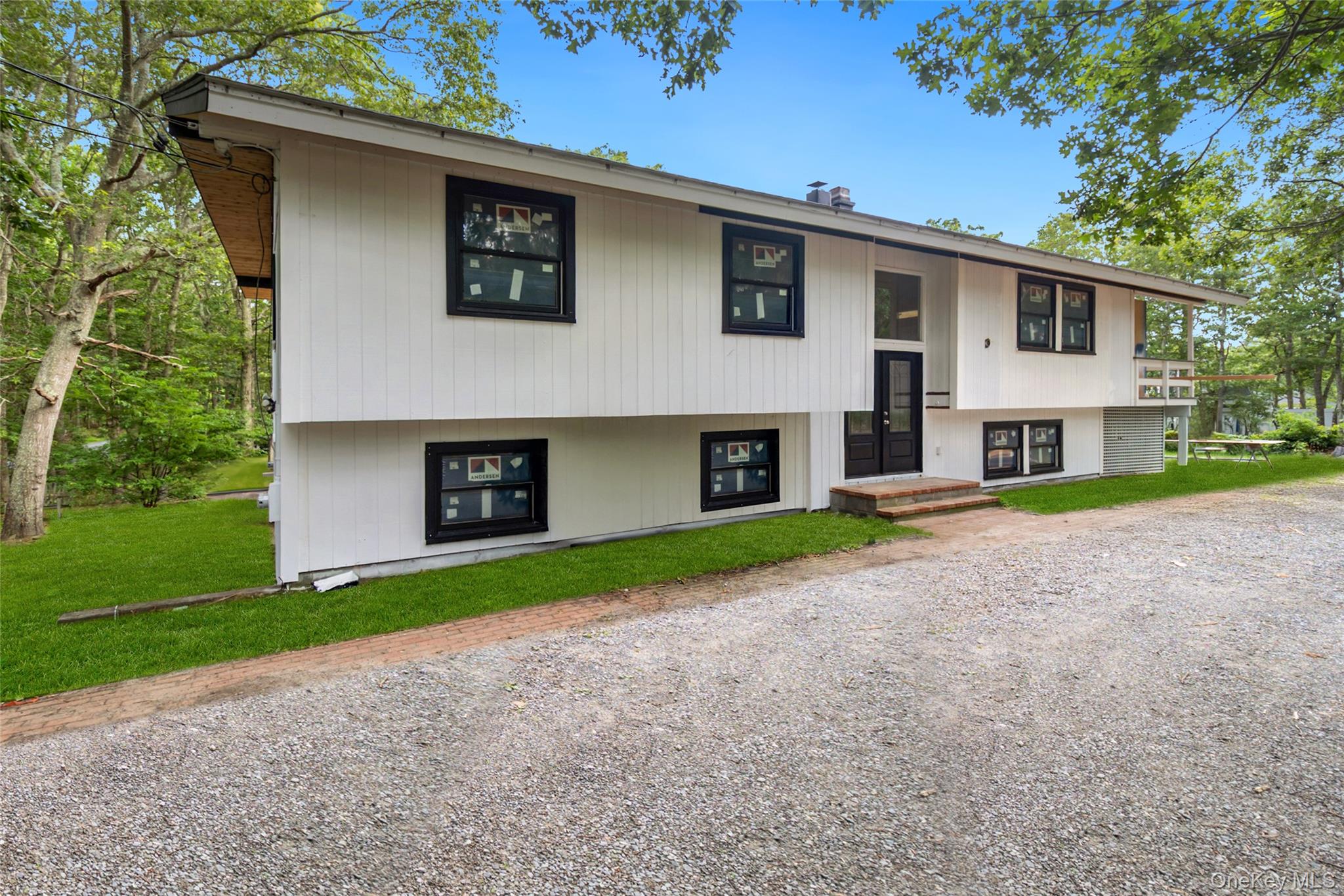 #1 photo, 105 Old Riverhead Road, サフォーク郡 Hampton Bays , NY 11946