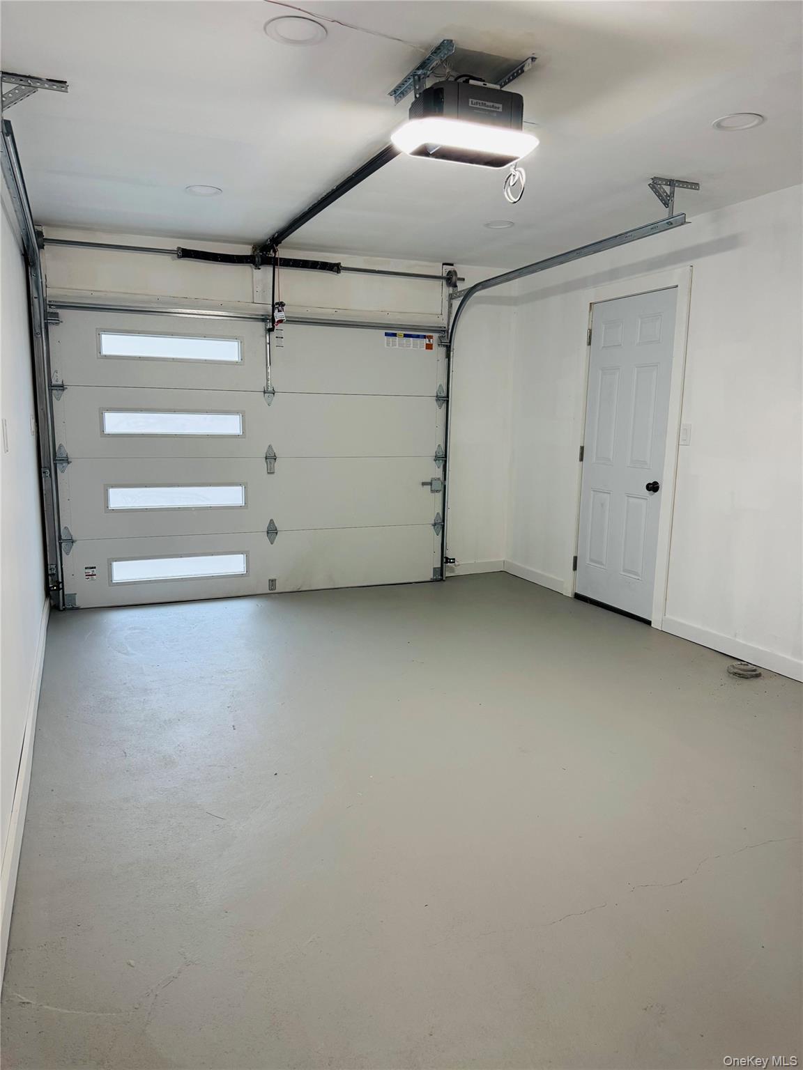 #17 photo, 105 Old Riverhead Road, Hampton Bays , NY 11946