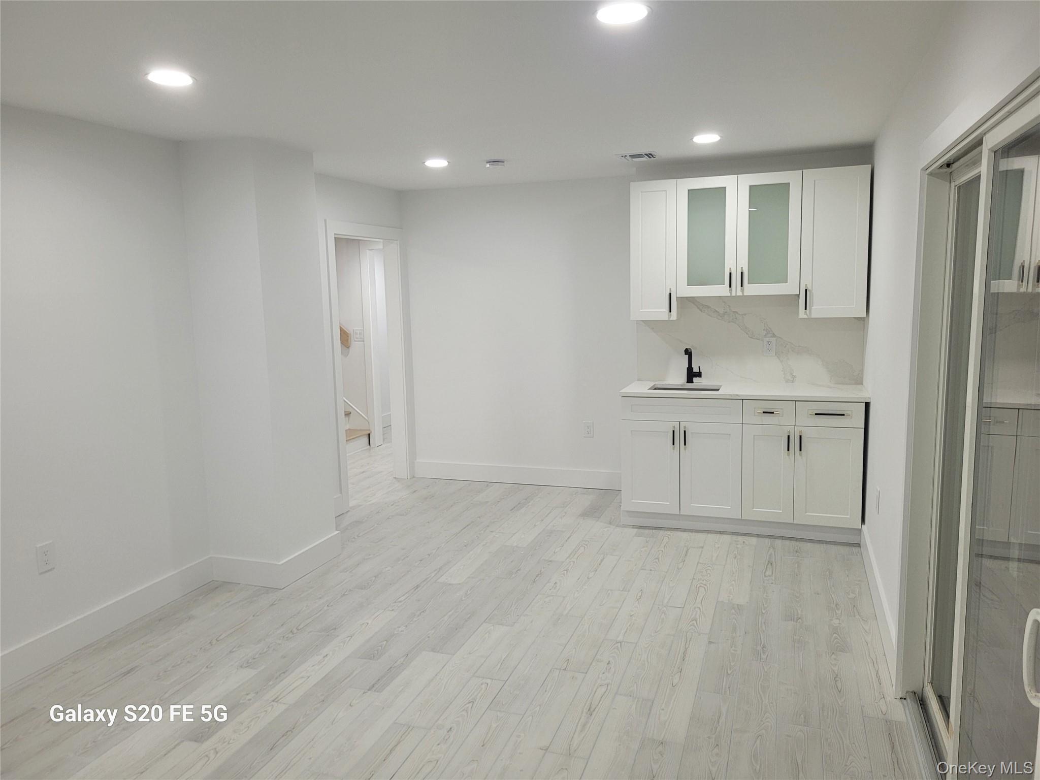 #18 photo, 105 Old Riverhead Road, Hampton Bays , NY 11946