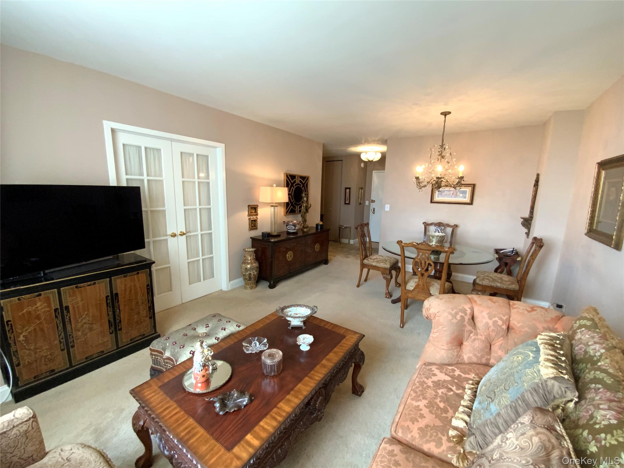 #2 photo, 27110 Grand Central Parkway Parkway, クイーンズ区 Floral Park , NY 11005