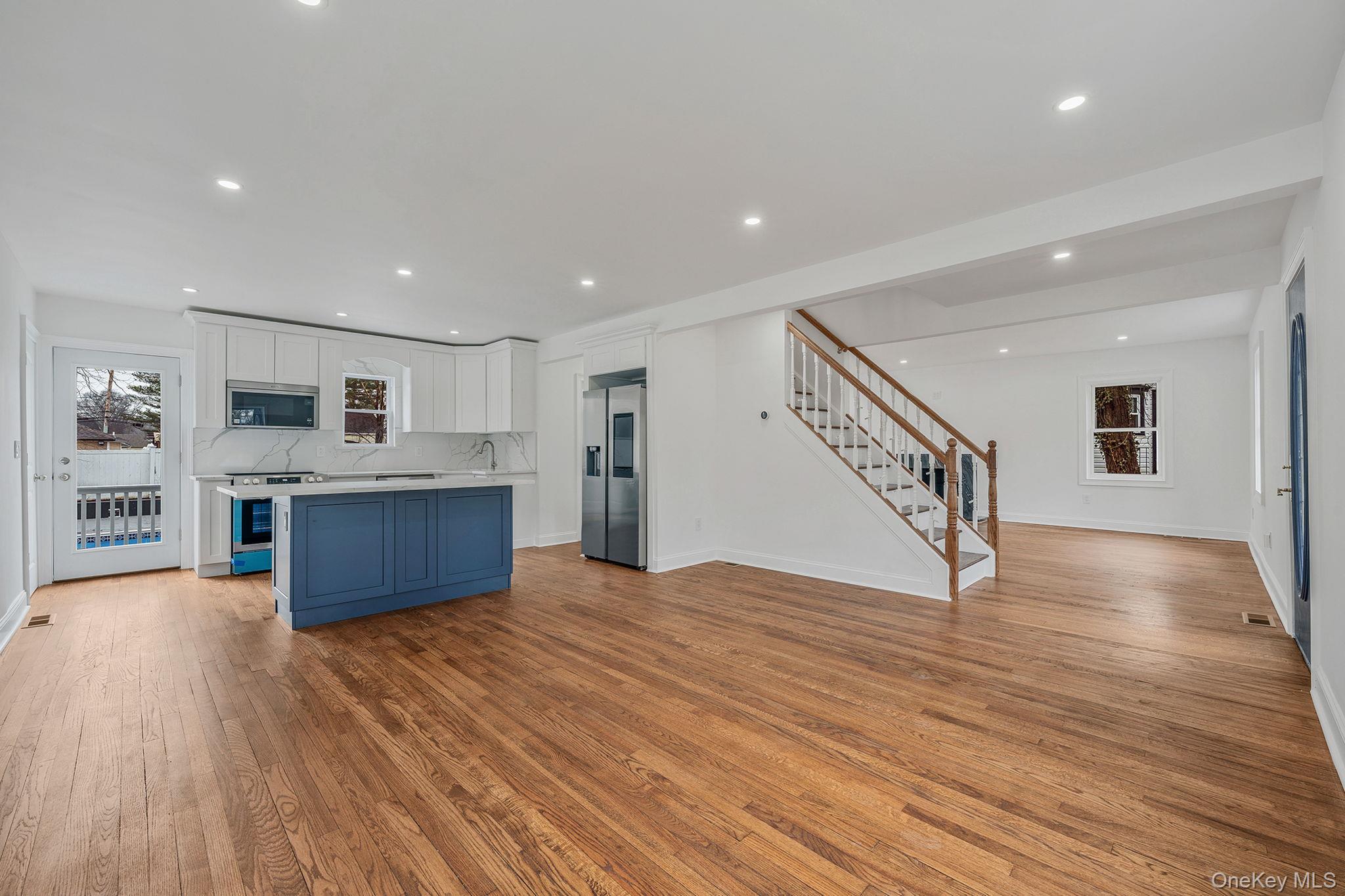 #13 photo, 255 Moore Avenue, Freeport , NY 11520