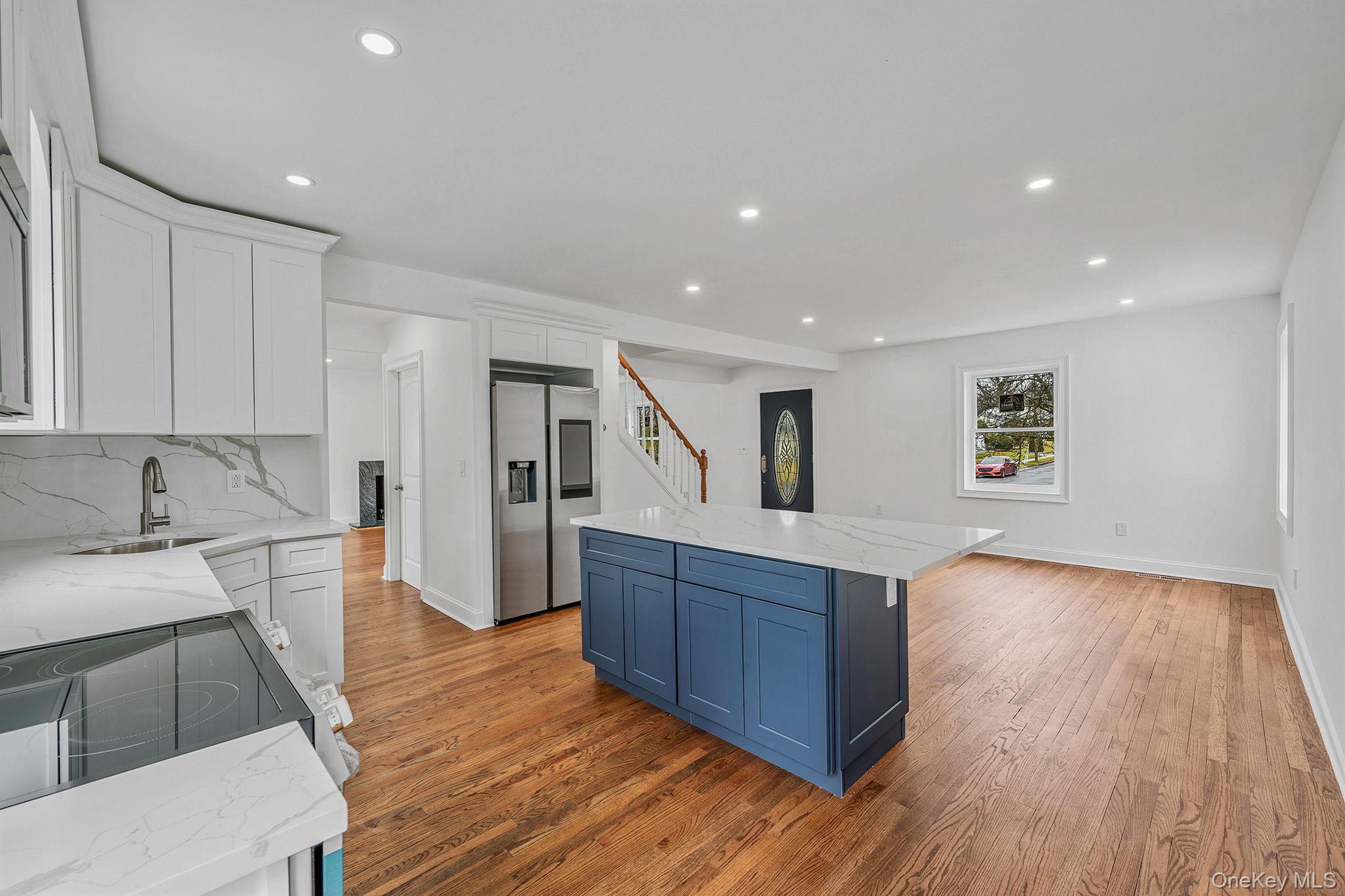 #14 photo, 255 Moore Avenue, Freeport , NY 11520